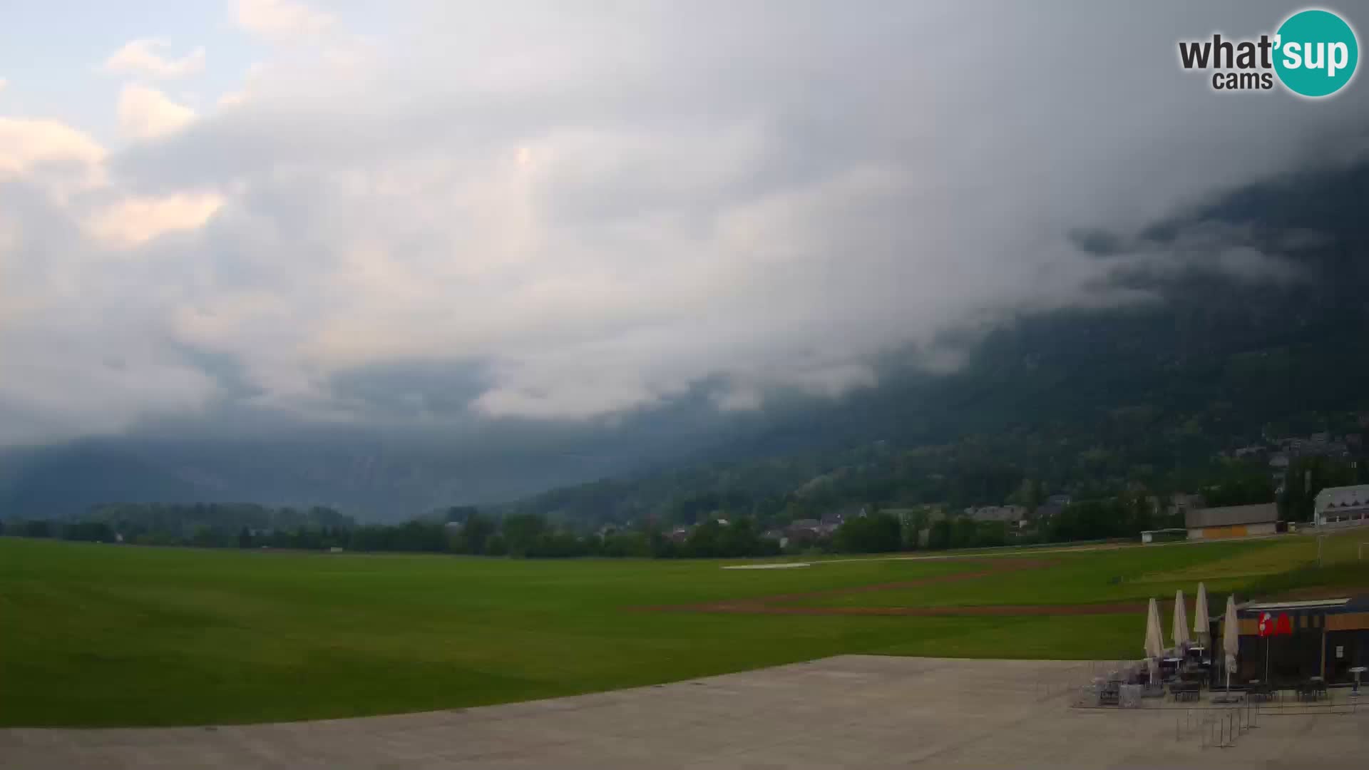 Webcam en direct Aéroport de Bovec – Vue sur Kanin