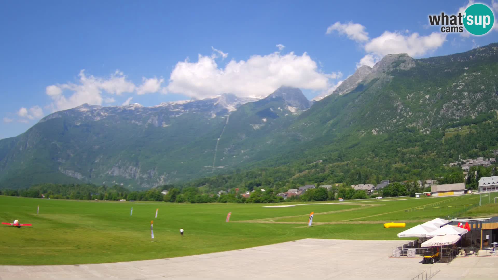 Live webcam Bovec airport – View to Kanin