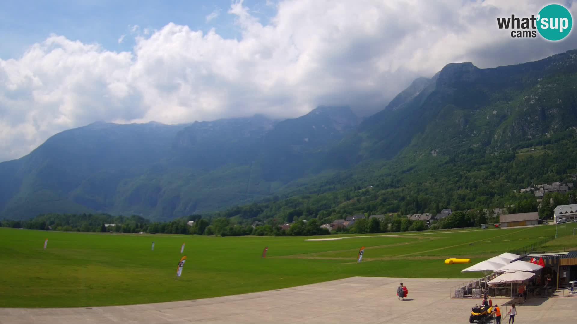 Cámara web en vivo Aeropuerto de Bovec – Vista a Kanin