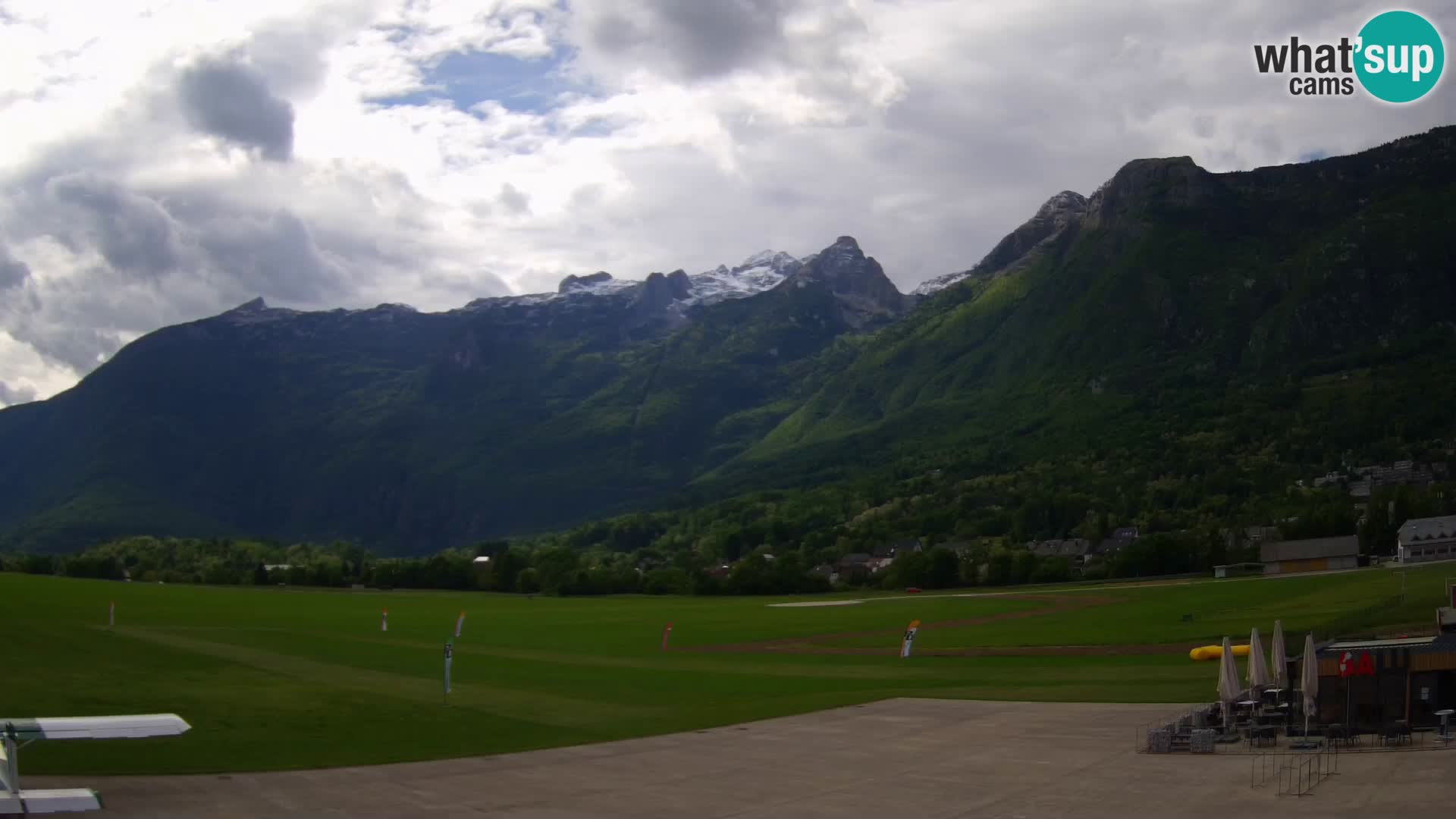 Live webcam Bovec airport – View to Kanin