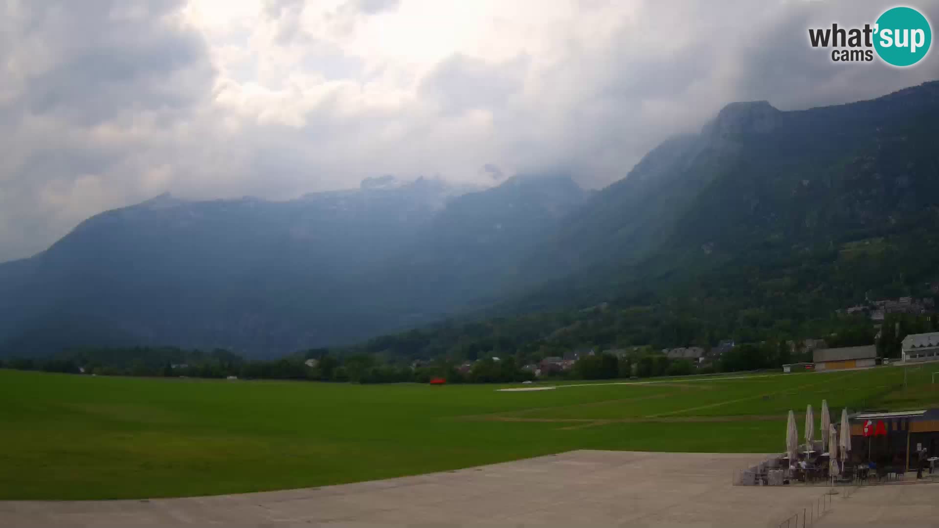 Webcam en direct Aéroport de Bovec – Vue sur Kanin
