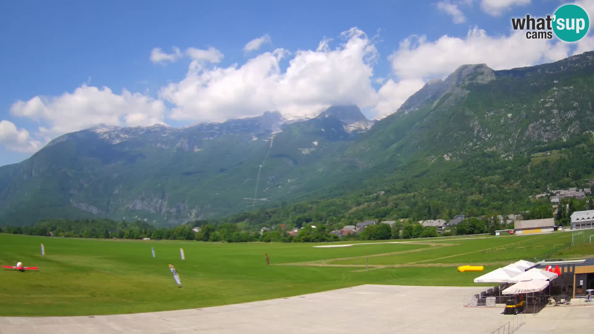 Live webcam Bovec airport – View to Kanin