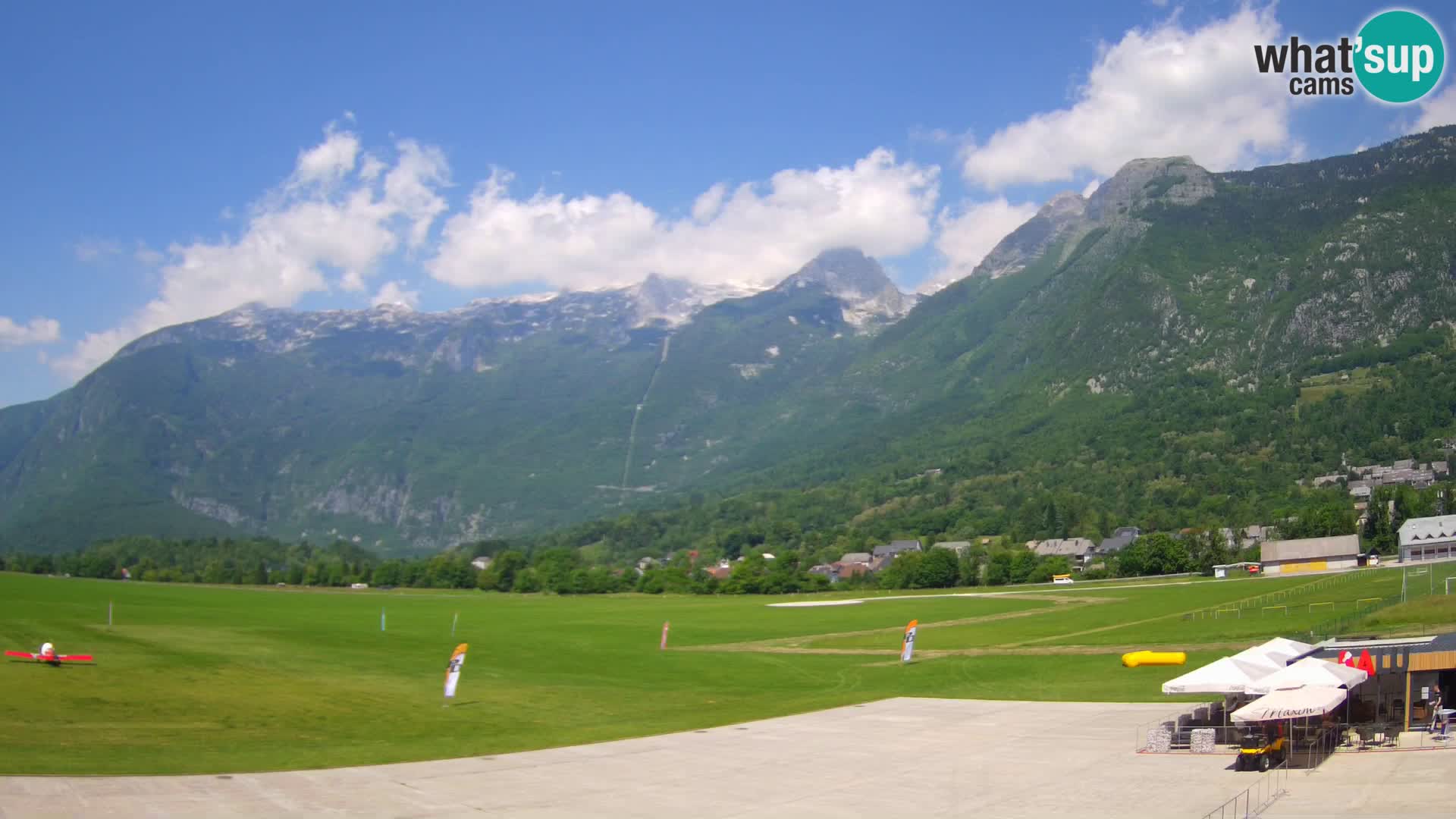 Live webcam Bovec airport – View to Kanin