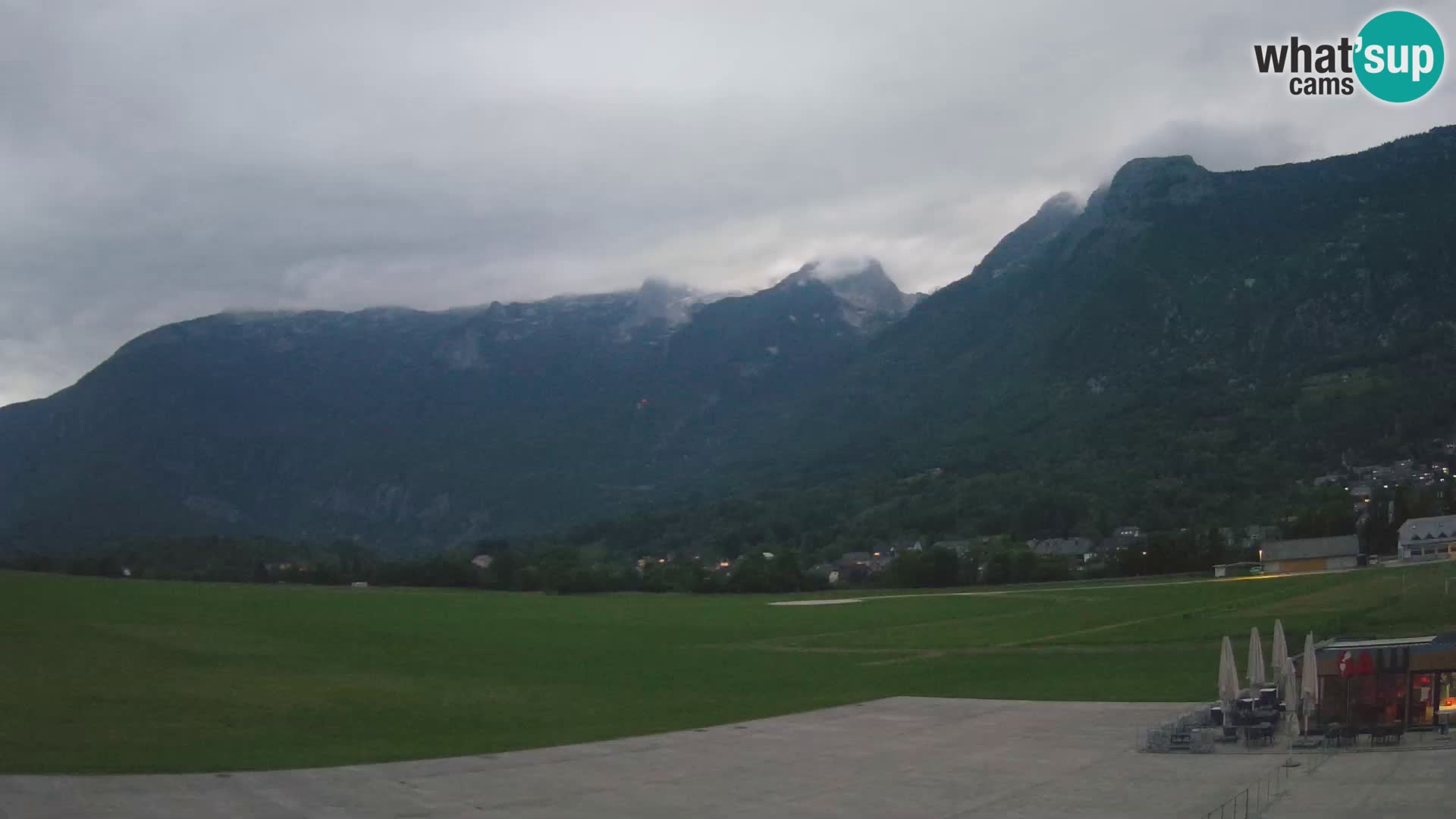 Live webcam Bovec airport – View to Kanin