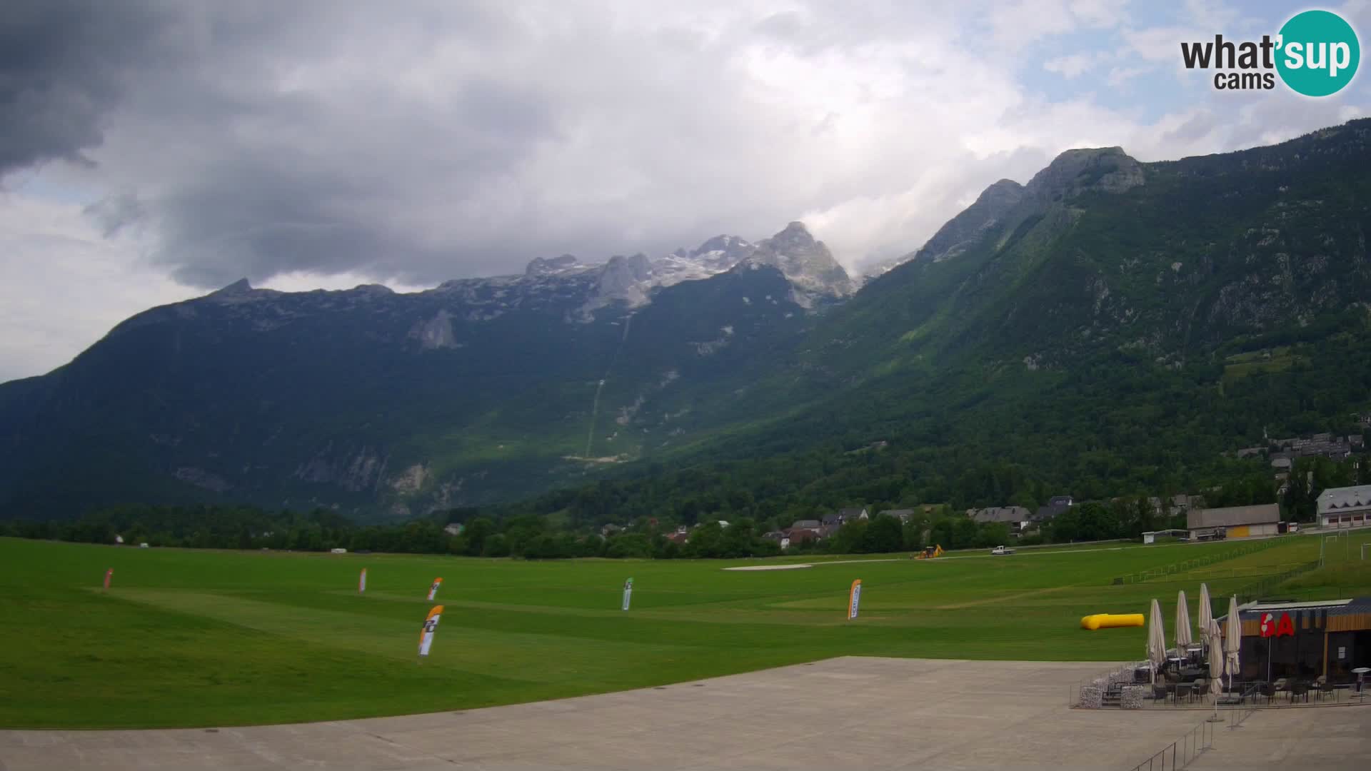 Live webcam Bovec airport – View to Kanin