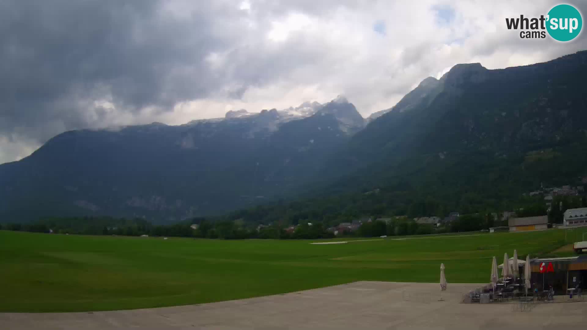 Cámara web en vivo Aeropuerto de Bovec – Vista a Kanin