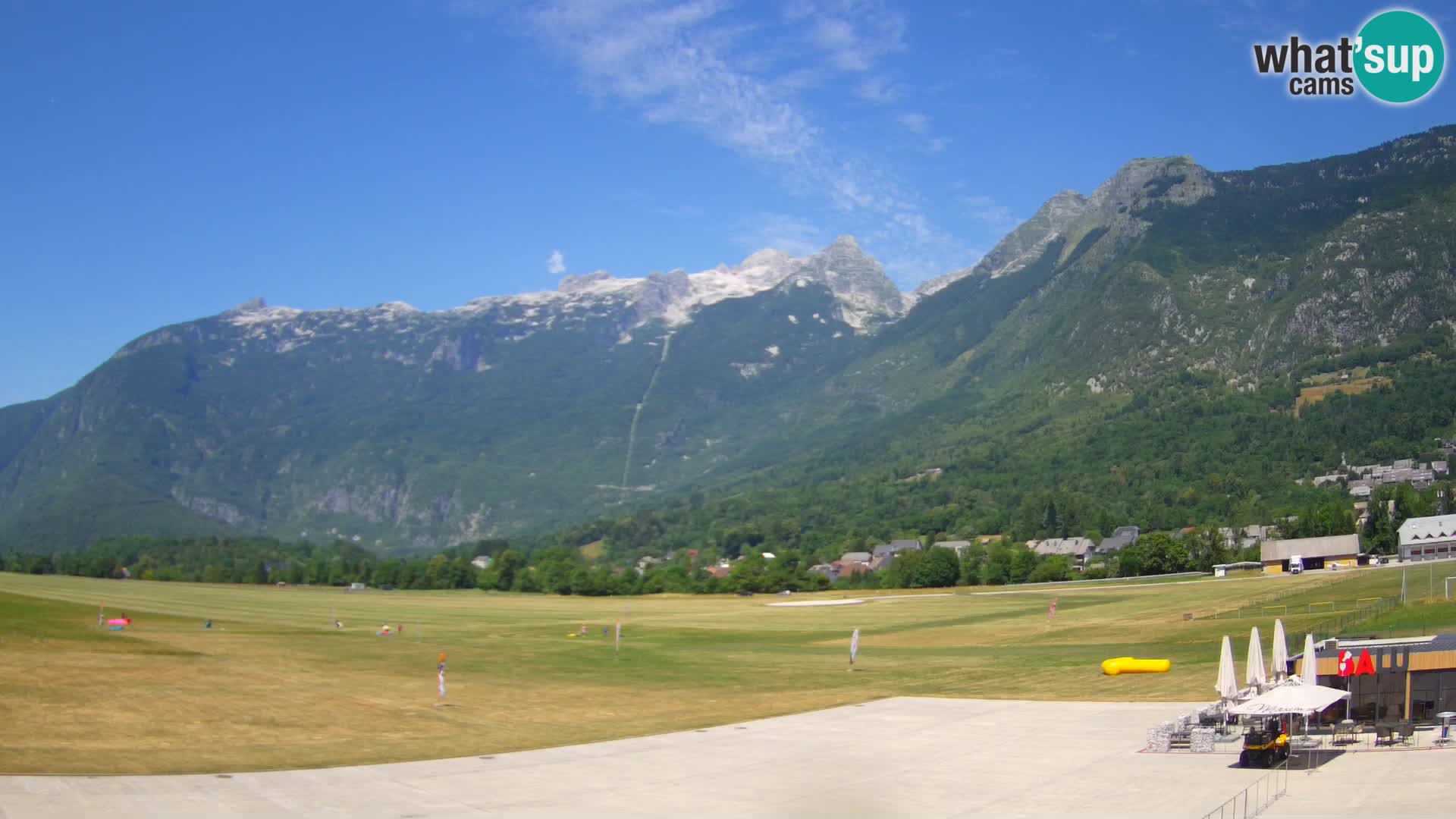 Web kamera uživo Zračna luka Bovec – Pogled na Kanin
