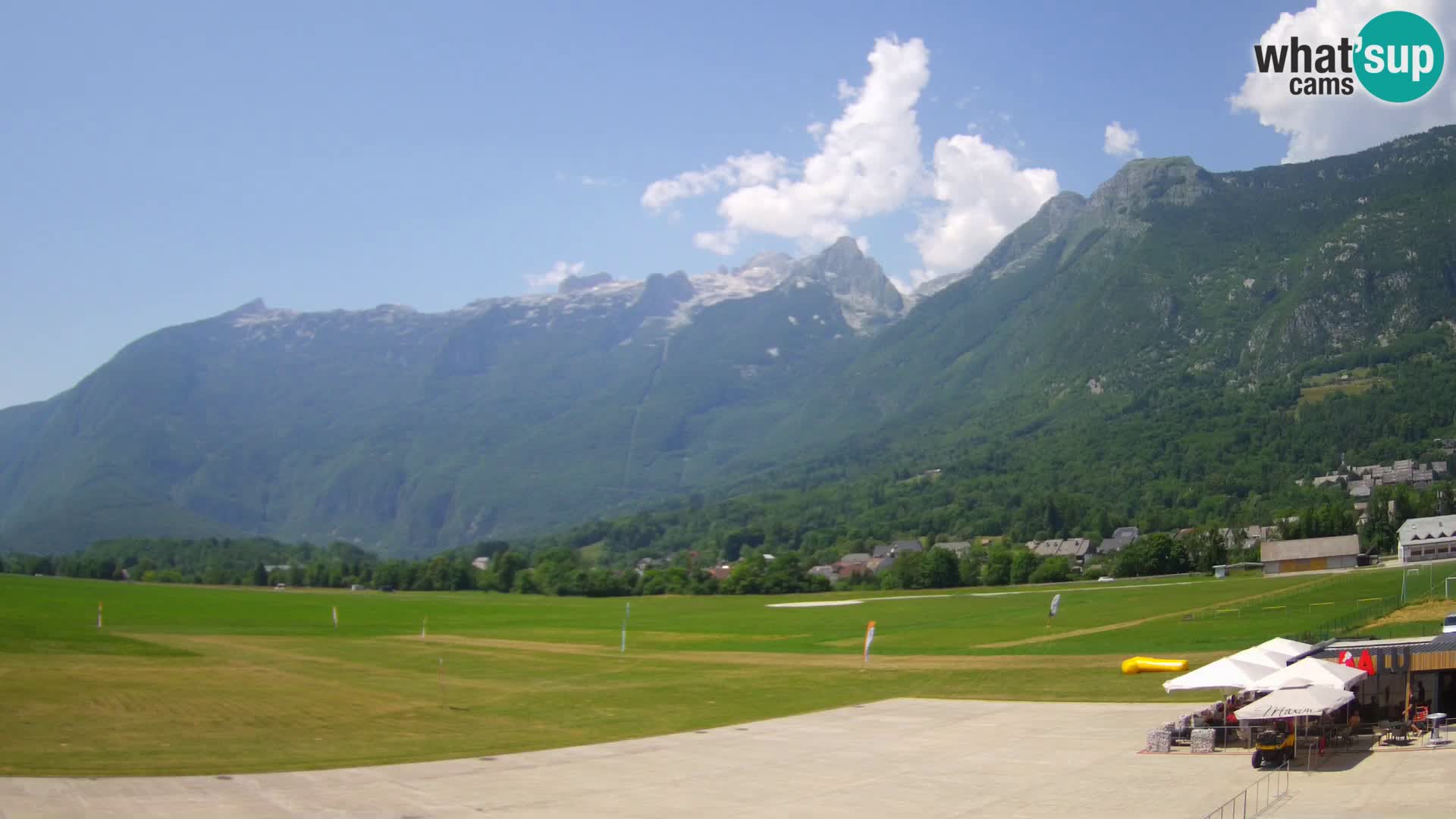 Live webcam Bovec airport – View to Kanin