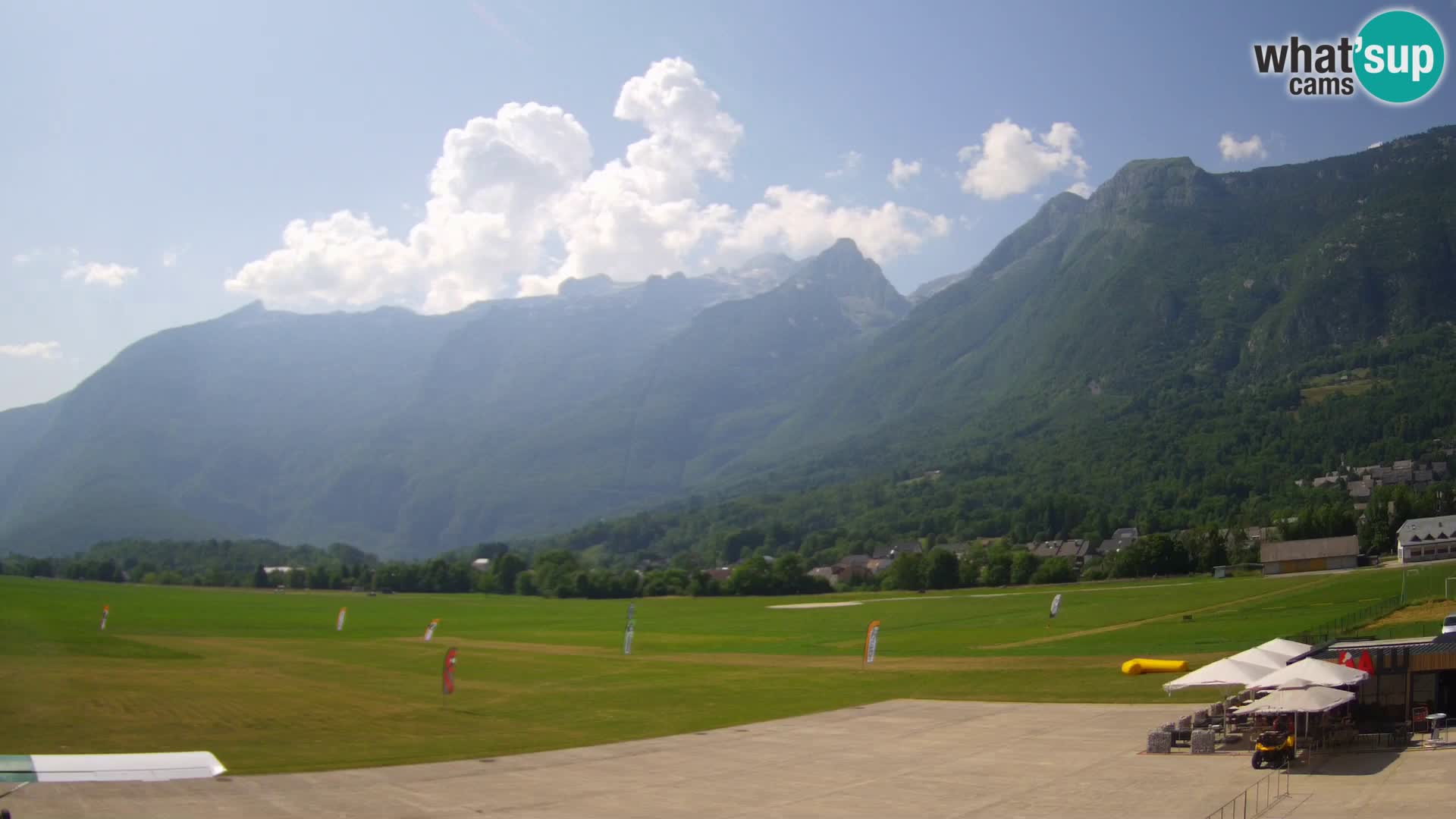 Live webcam Bovec airport – View to Kanin