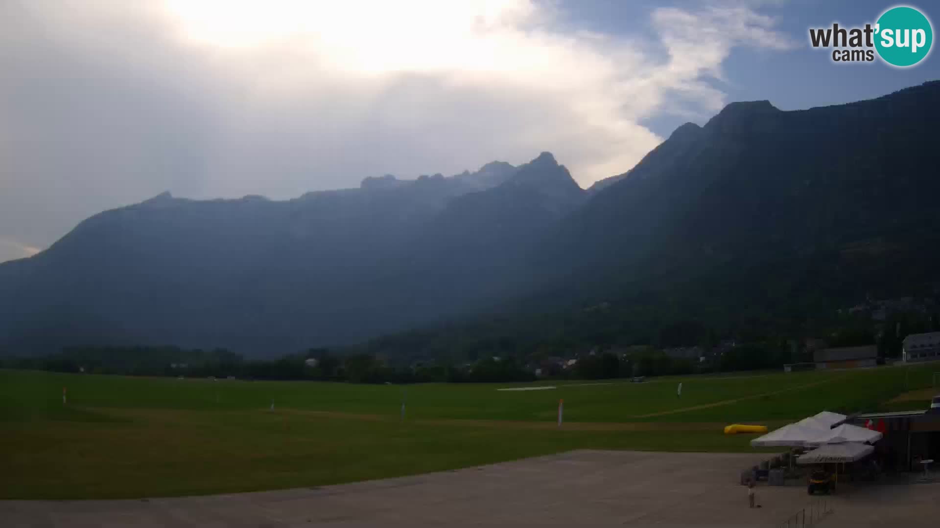 Live webcam Bovec airport – View to Kanin