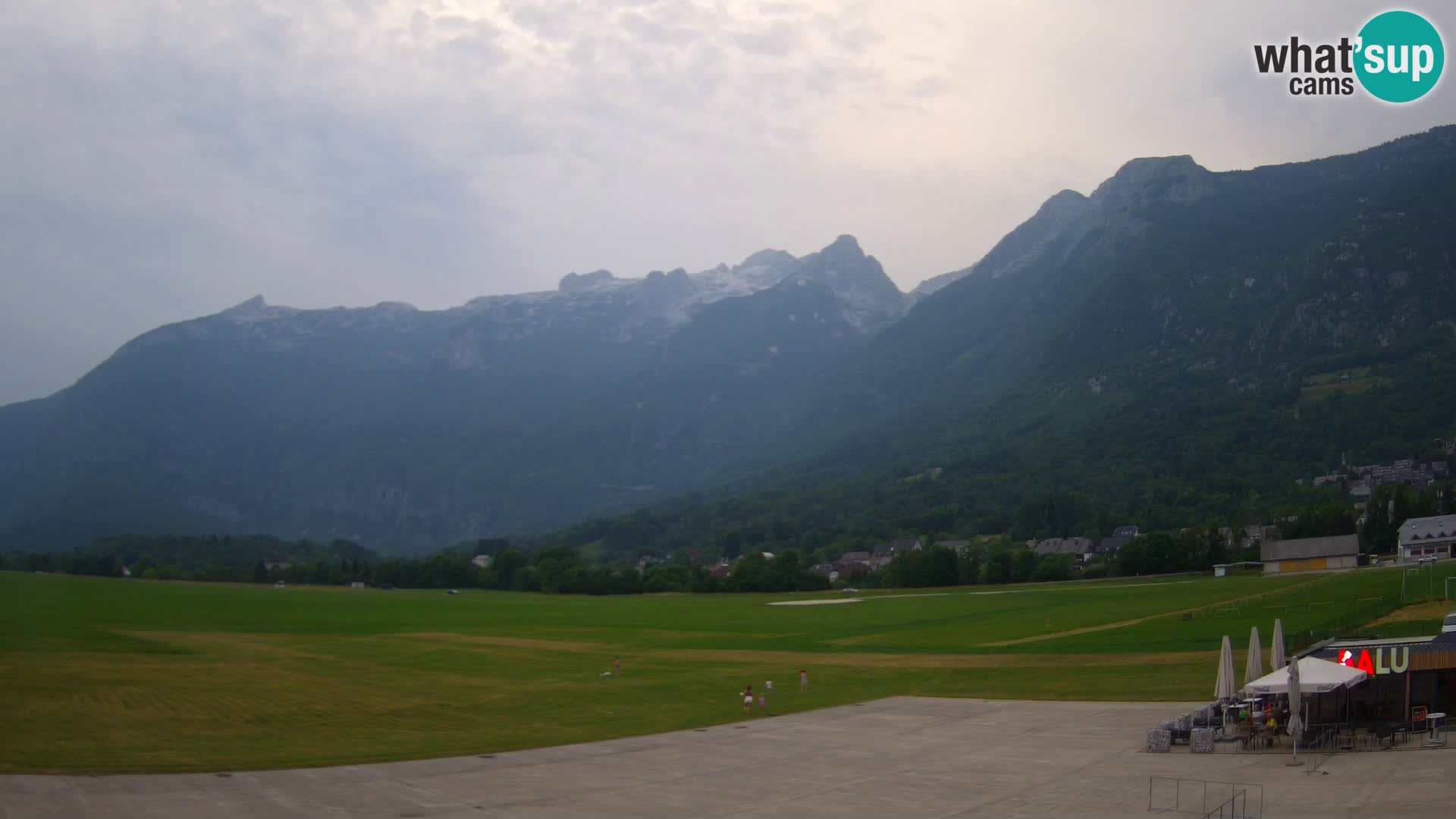 Live webcam Bovec airport – View to Kanin