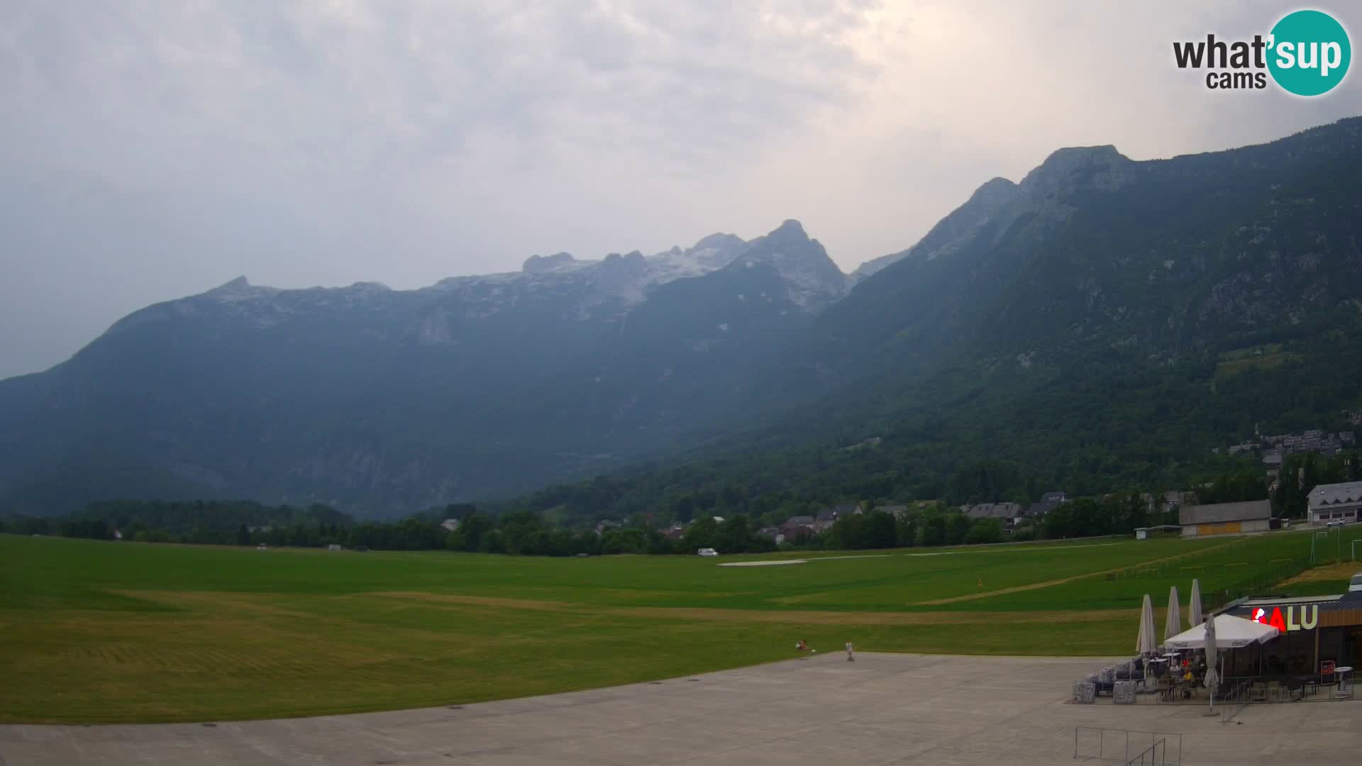 Live webcam Bovec airport – View to Kanin