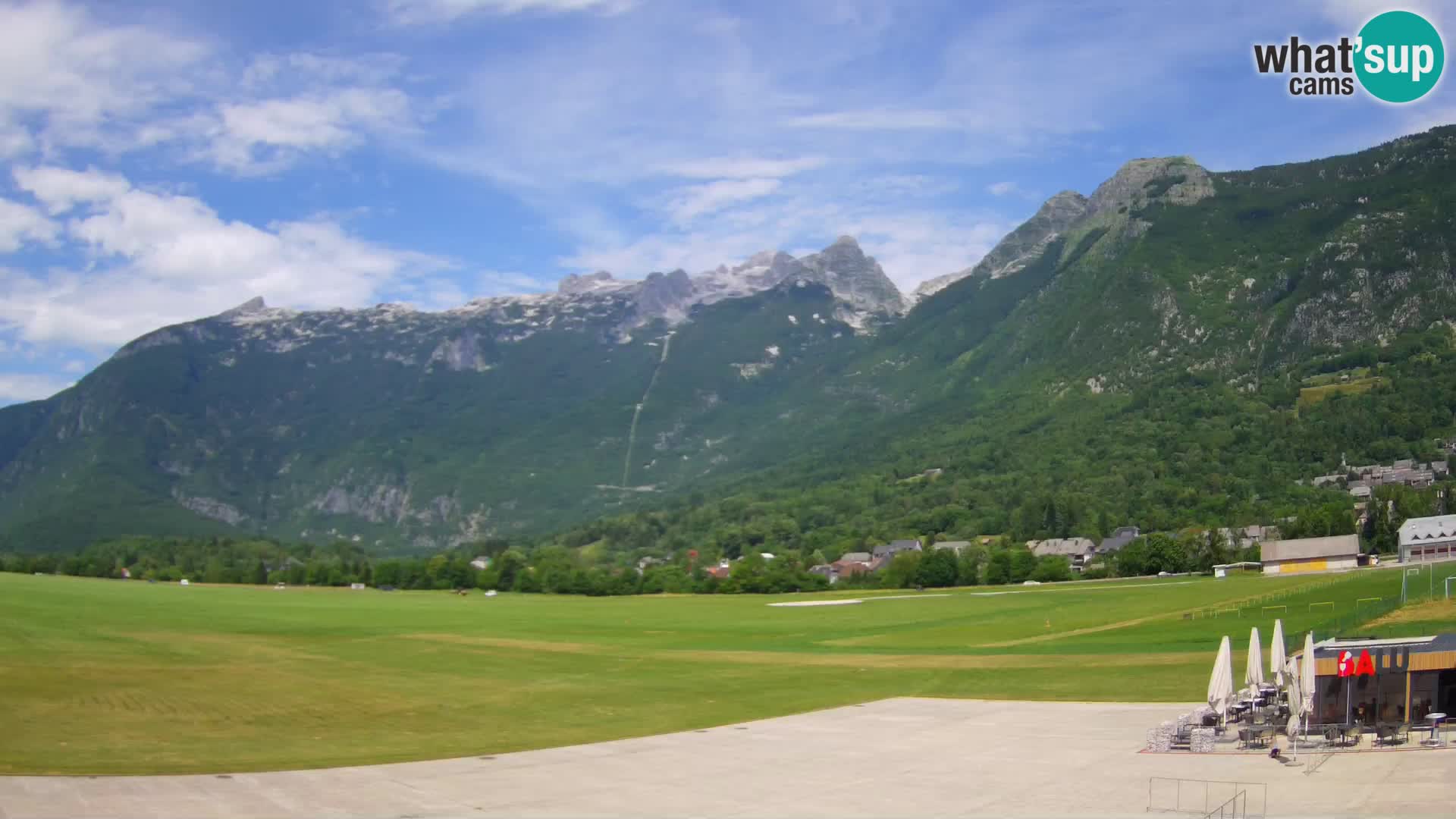 Spletna kamera letališče Bovec – pogled proti Kaninu