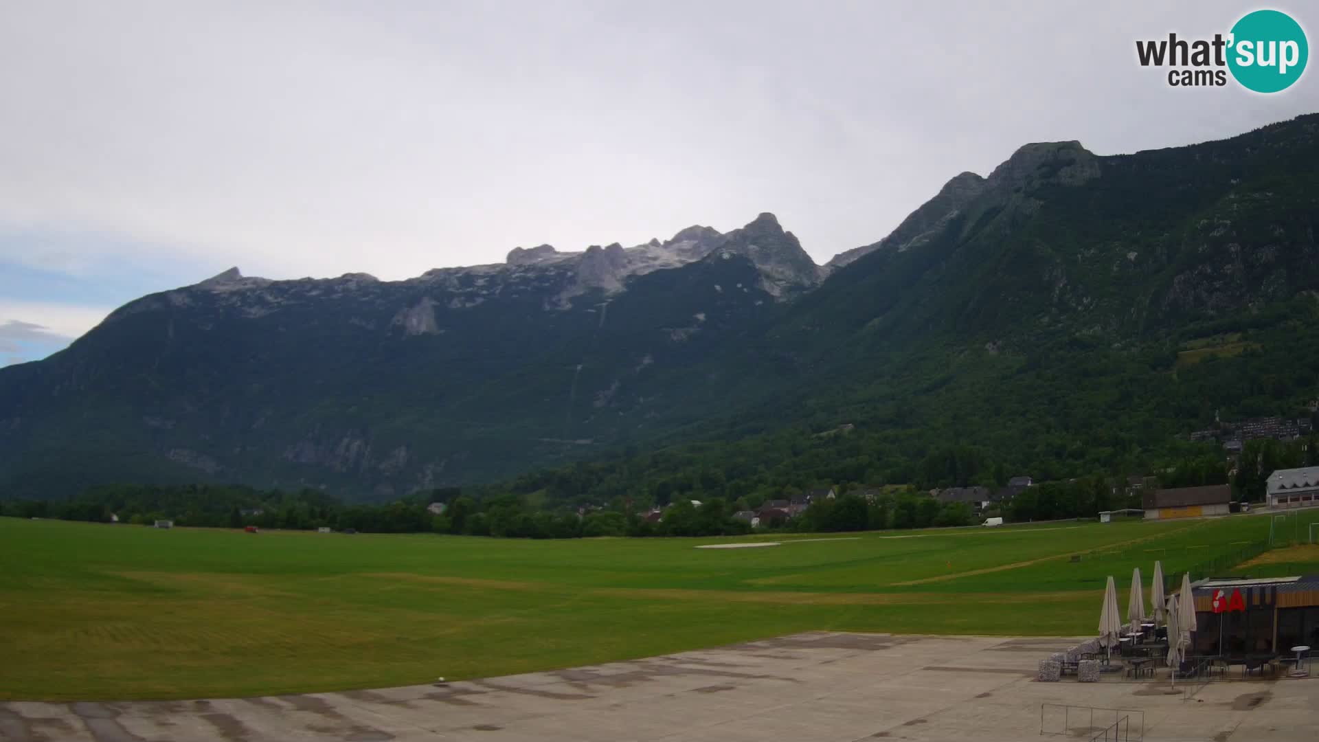 Cámara web en vivo Aeropuerto de Bovec – Vista a Kanin