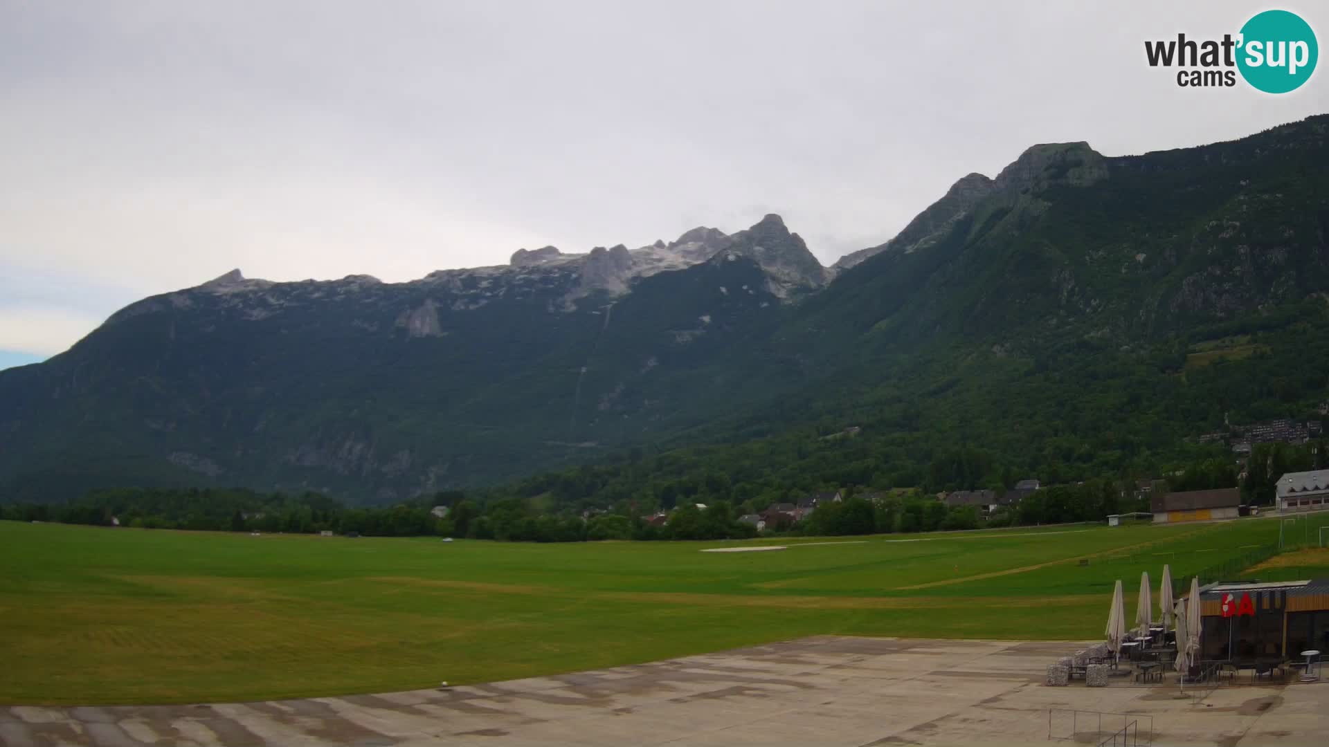 Webcam en direct Aéroport de Bovec – Vue sur Kanin