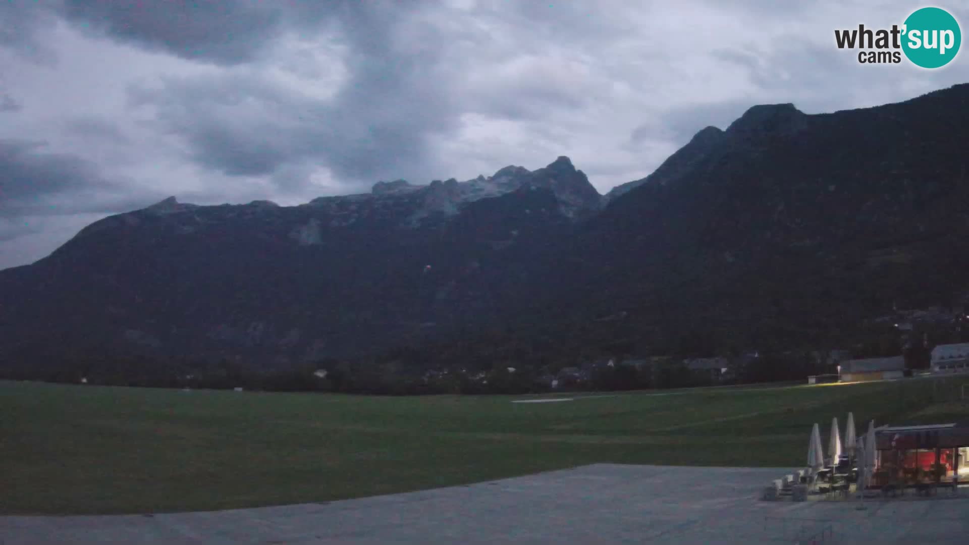 Cámara web en vivo Aeropuerto de Bovec – Vista a Kanin