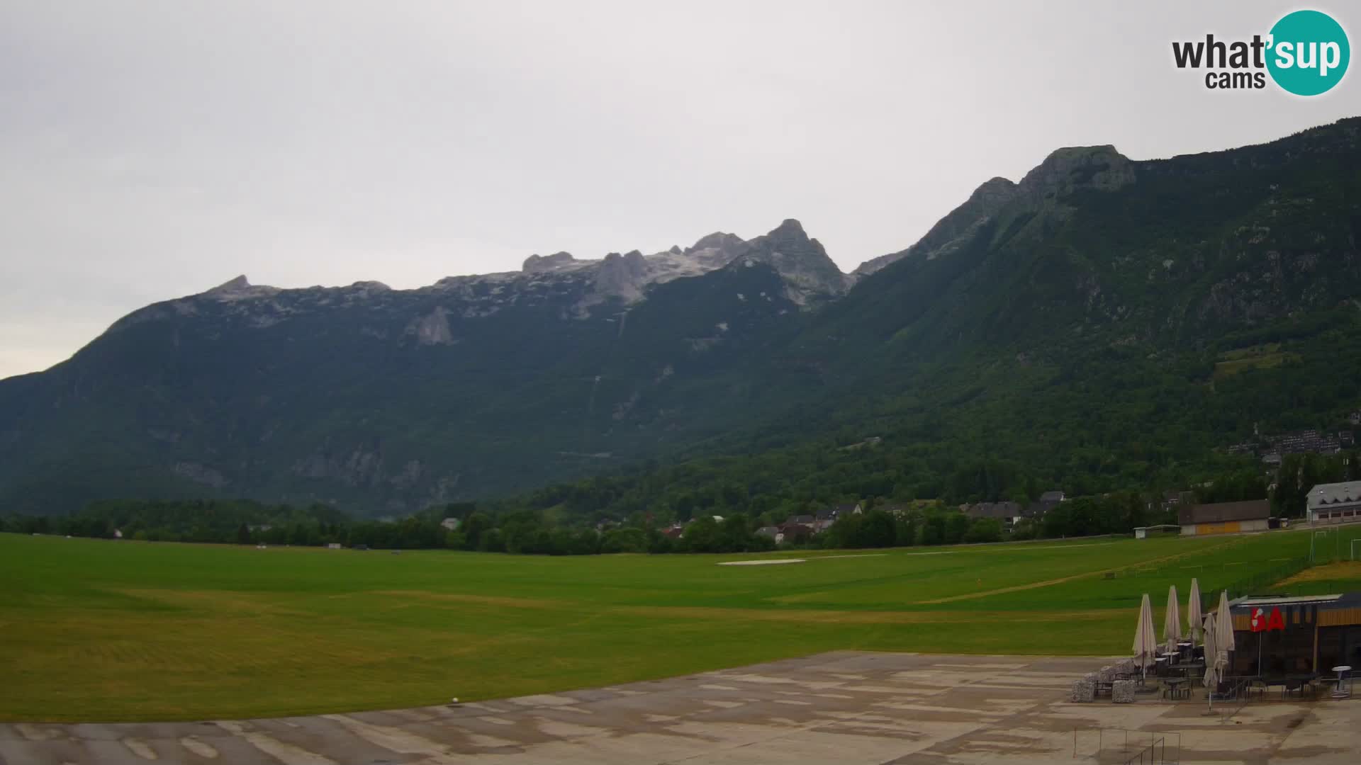 Webcam en direct Aéroport de Bovec – Vue sur Kanin
