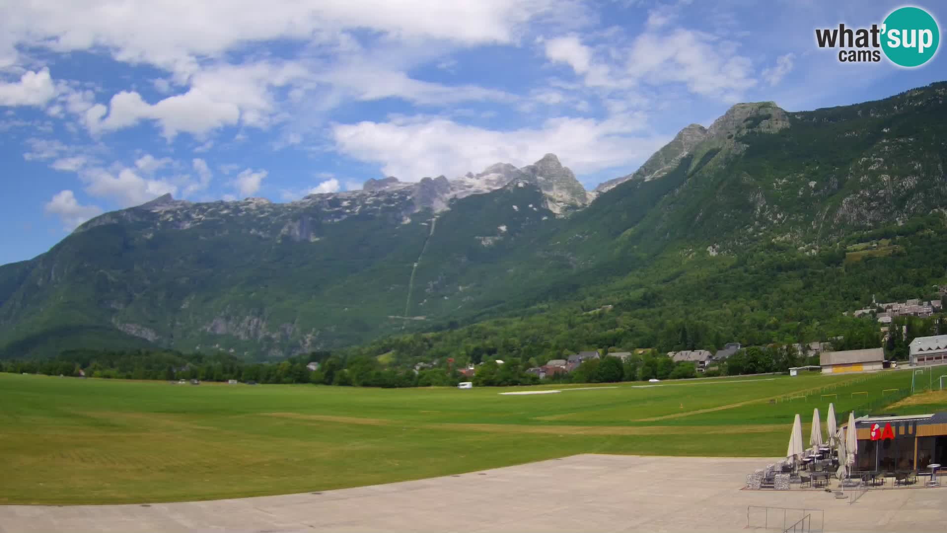 Webcam en direct Aéroport de Bovec – Vue sur Kanin