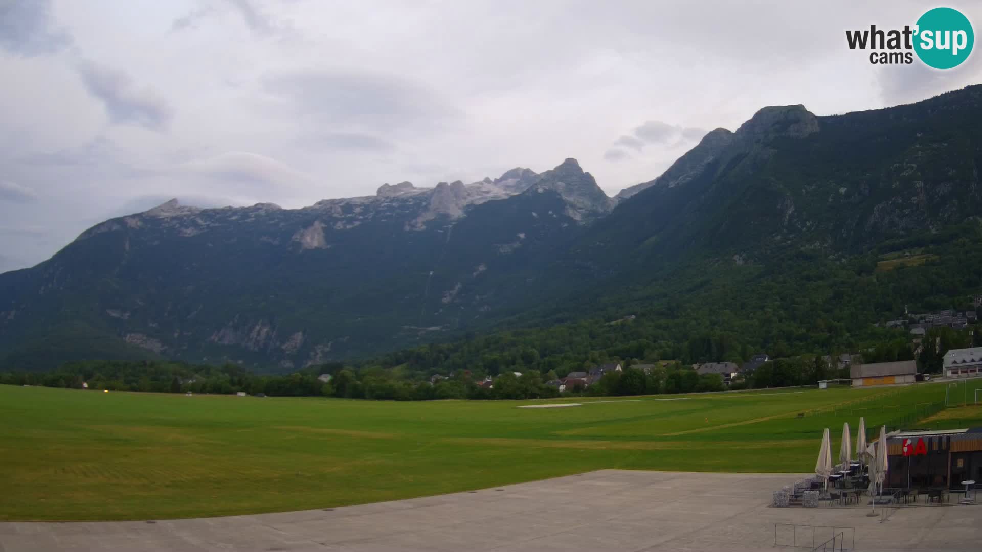 Webcam en direct Aéroport de Bovec – Vue sur Kanin