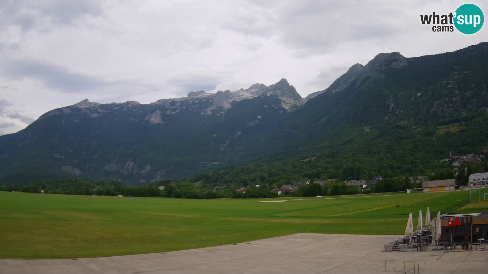 Cámara web en vivo Aeropuerto de Bovec – Vista a Kanin