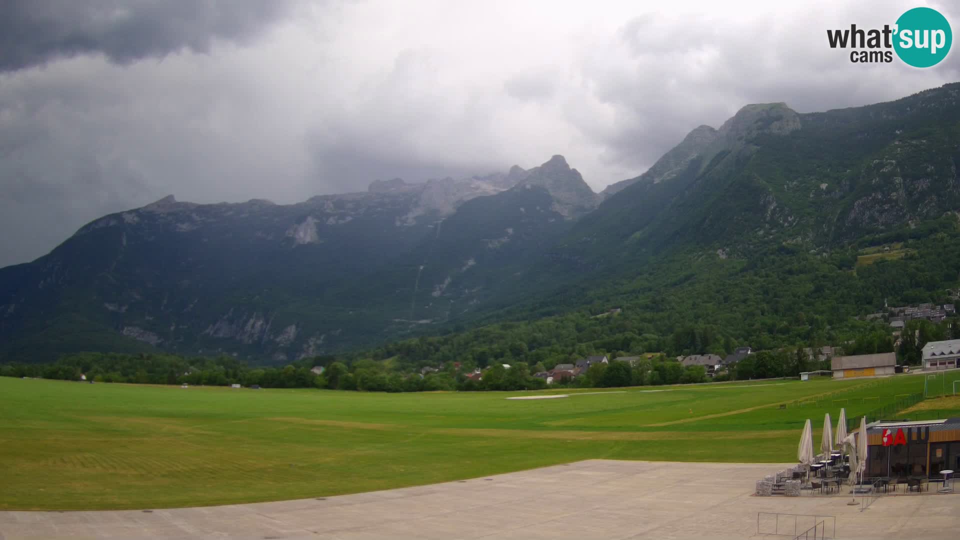 Webcam en direct Aéroport de Bovec – Vue sur Kanin