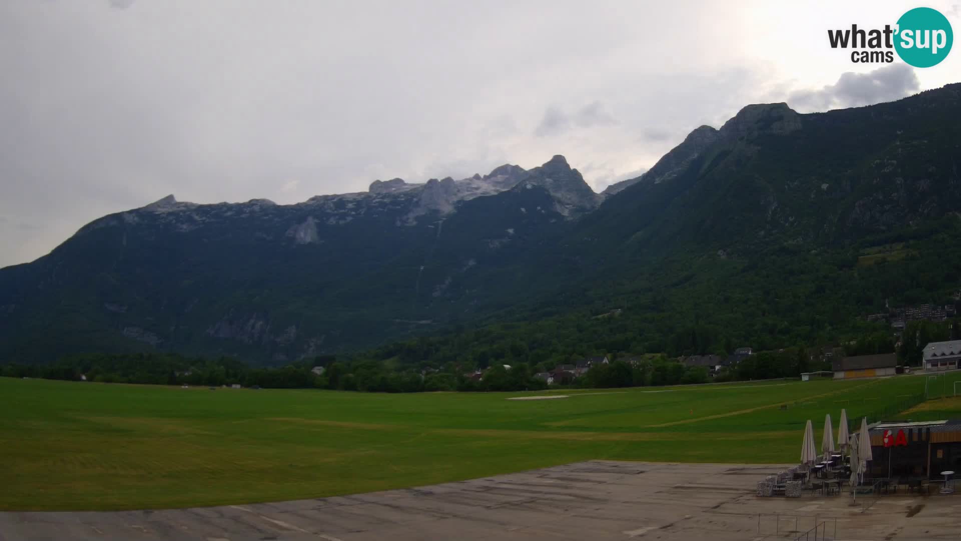 Cámara web en vivo Aeropuerto de Bovec – Vista a Kanin