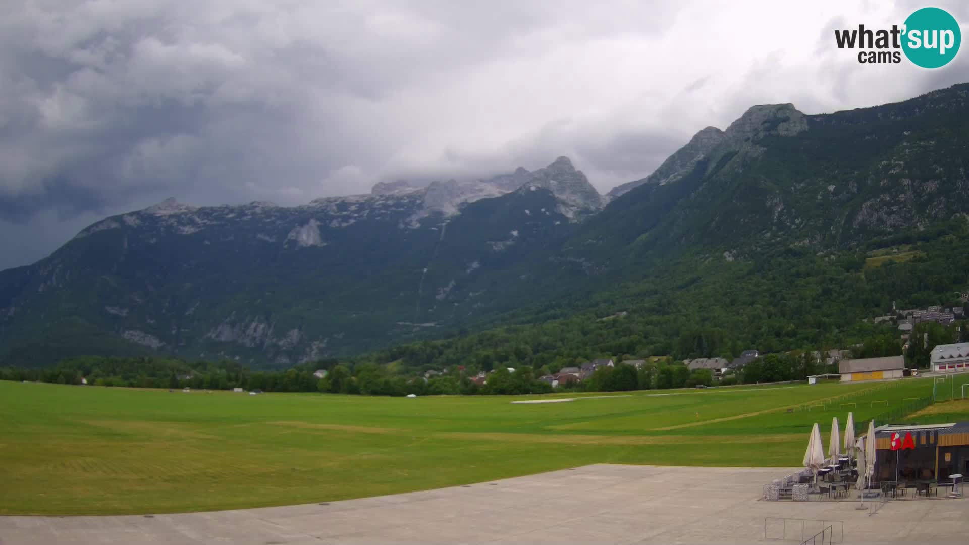 Webcam en direct Aéroport de Bovec – Vue sur Kanin