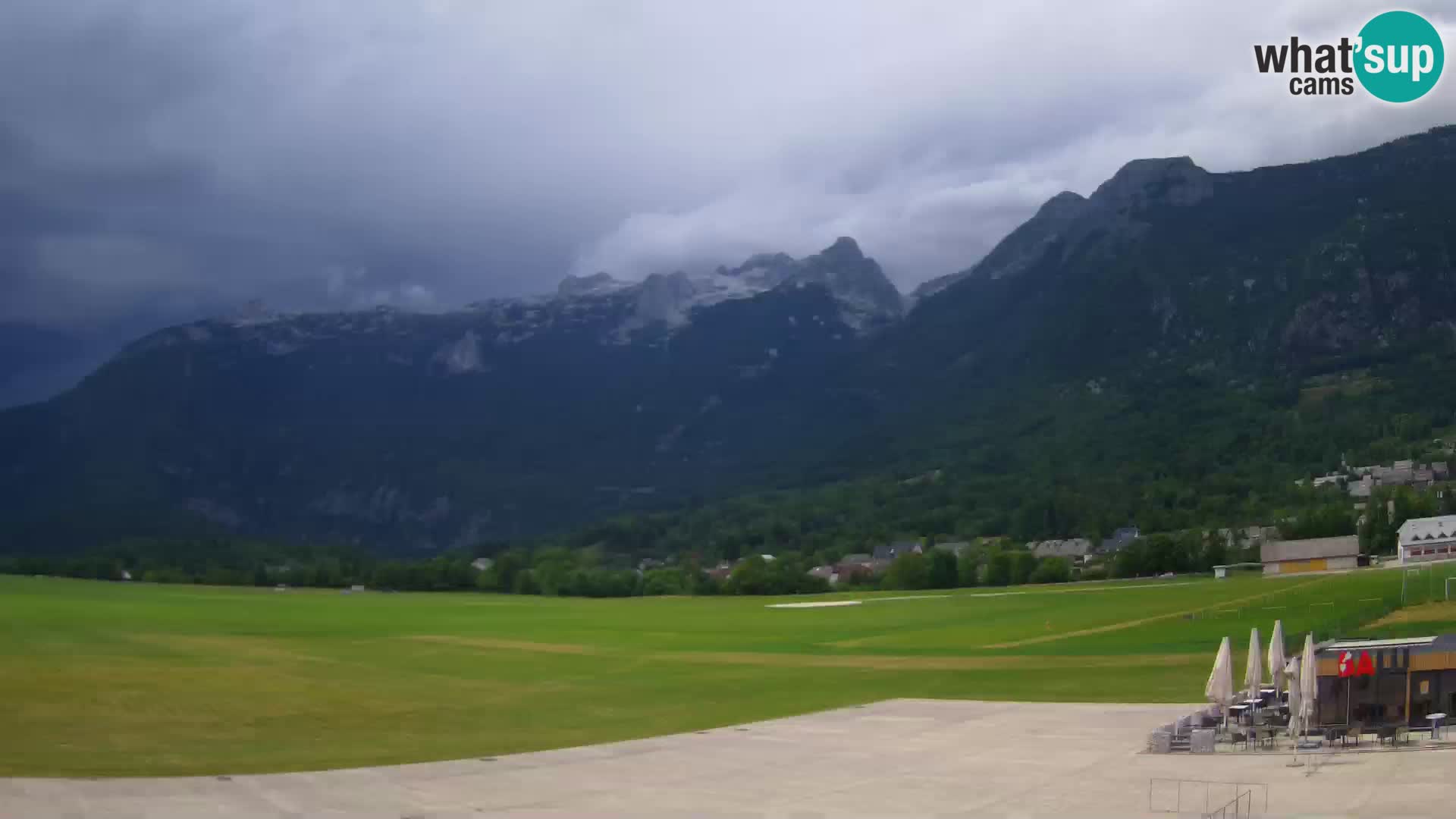 Webcam en direct Aéroport de Bovec – Vue sur Kanin