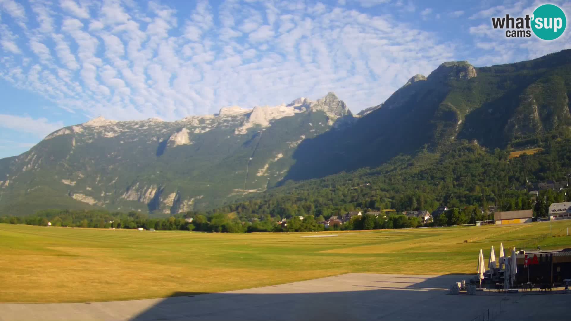 Live webcam Bovec airport – View to Kanin