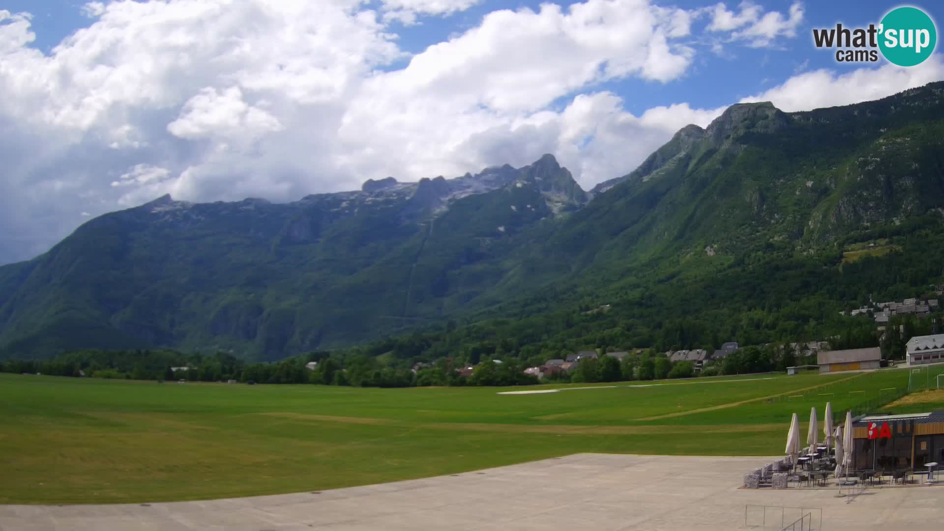 Cámara web en vivo Aeropuerto de Bovec – Vista a Kanin