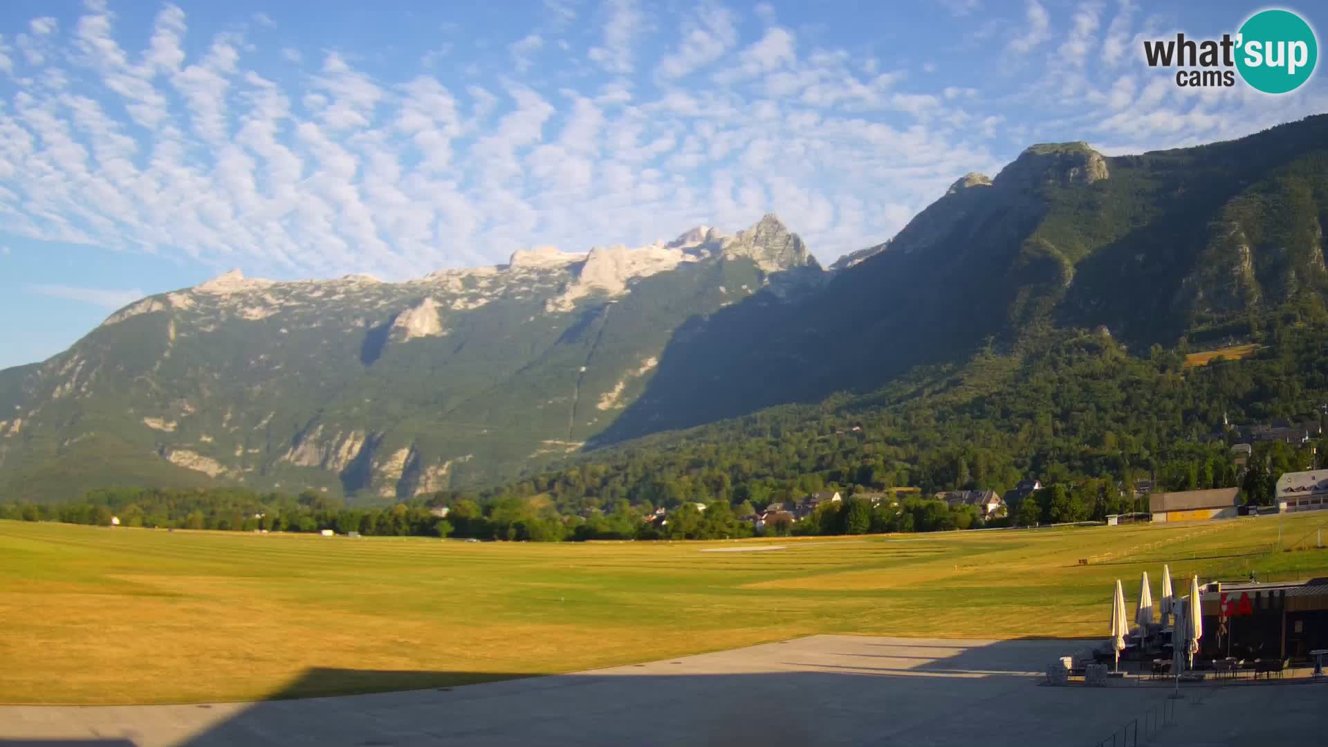Live webcam Bovec airport – View to Kanin