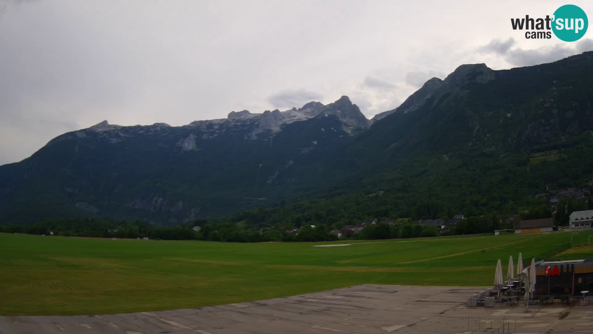 Webcam en direct Aéroport de Bovec – Vue sur Kanin