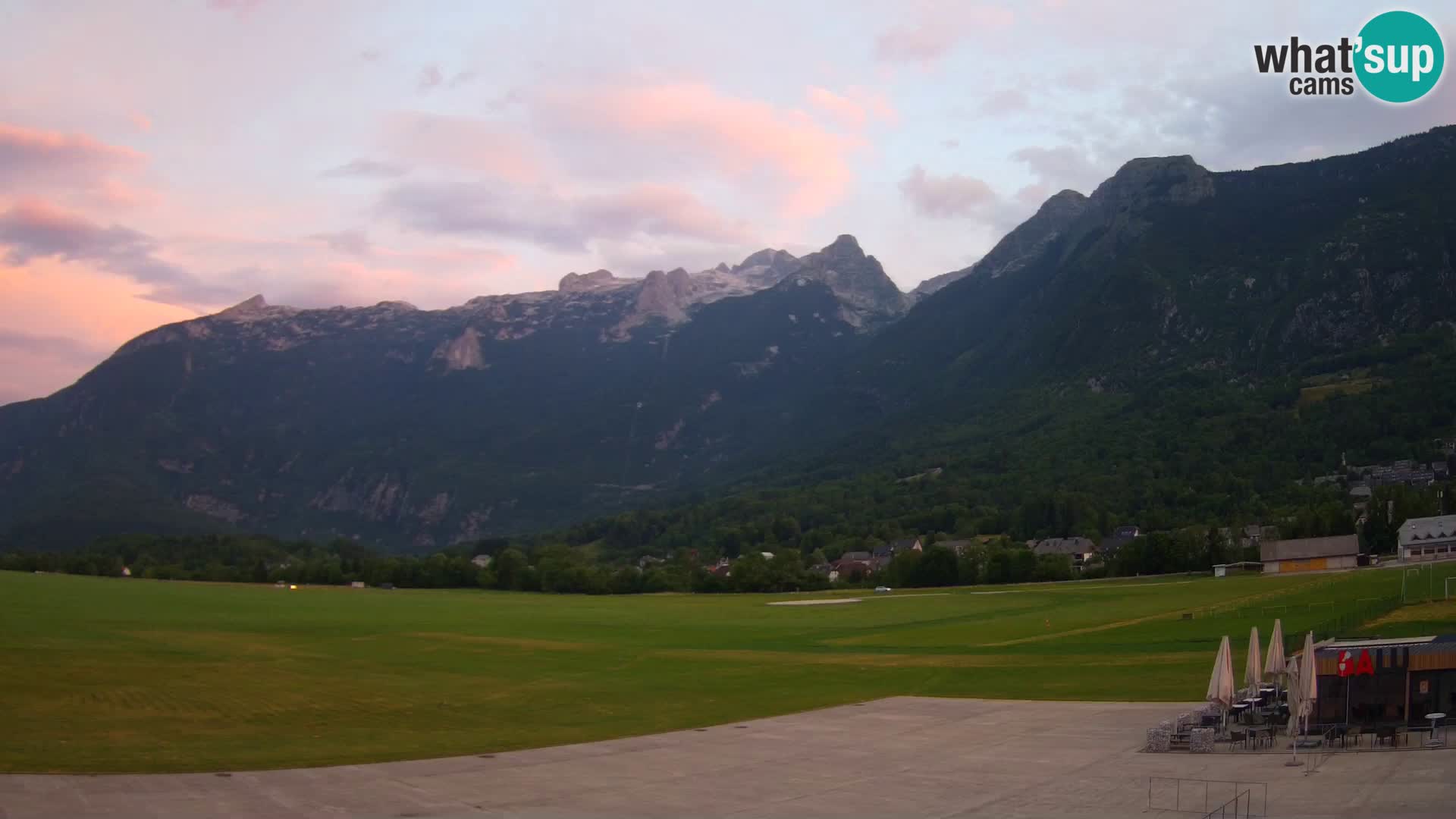 Cámara web en vivo Aeropuerto de Bovec – Vista a Kanin