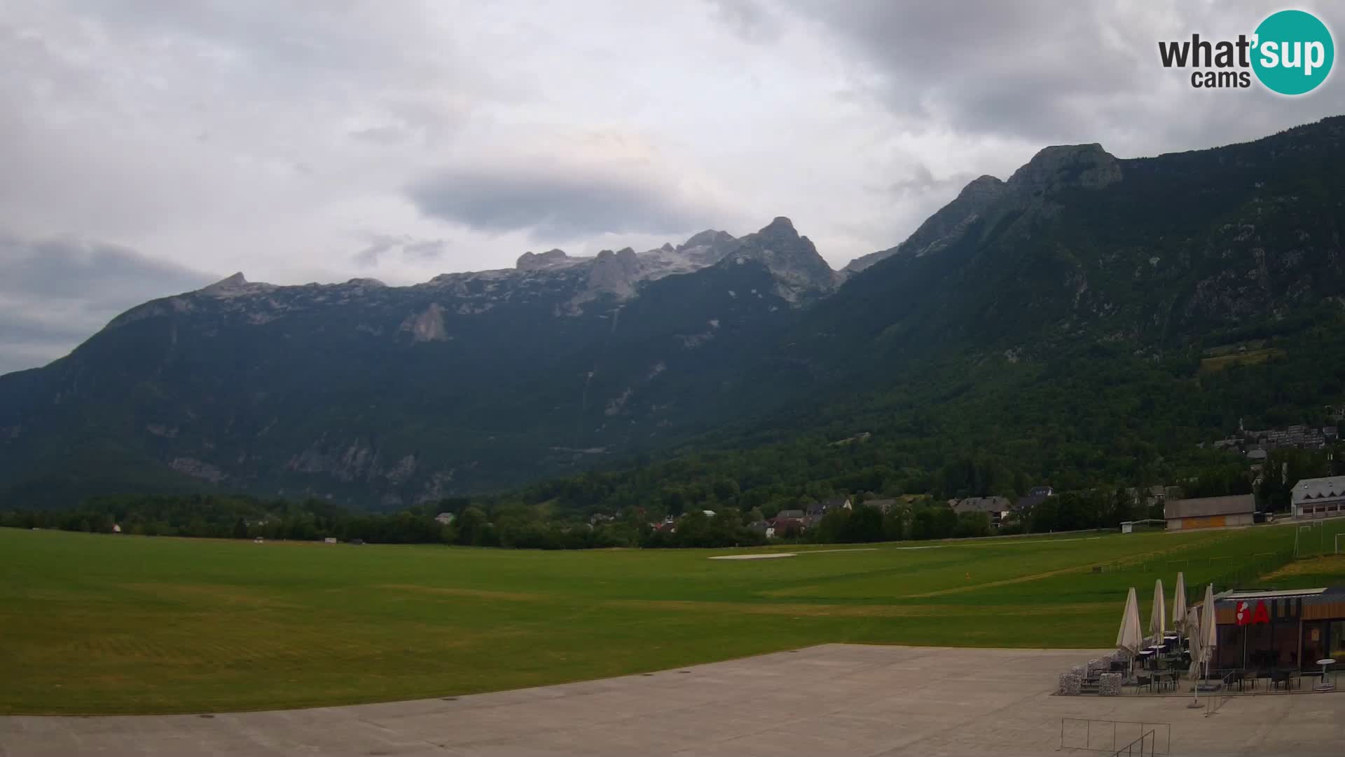 Webcam en direct Aéroport de Bovec – Vue sur Kanin