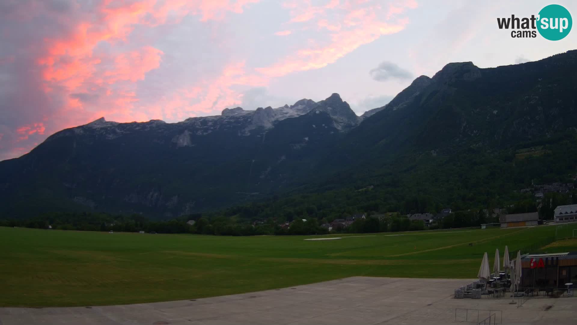 Live webcam Bovec airport – View to Kanin