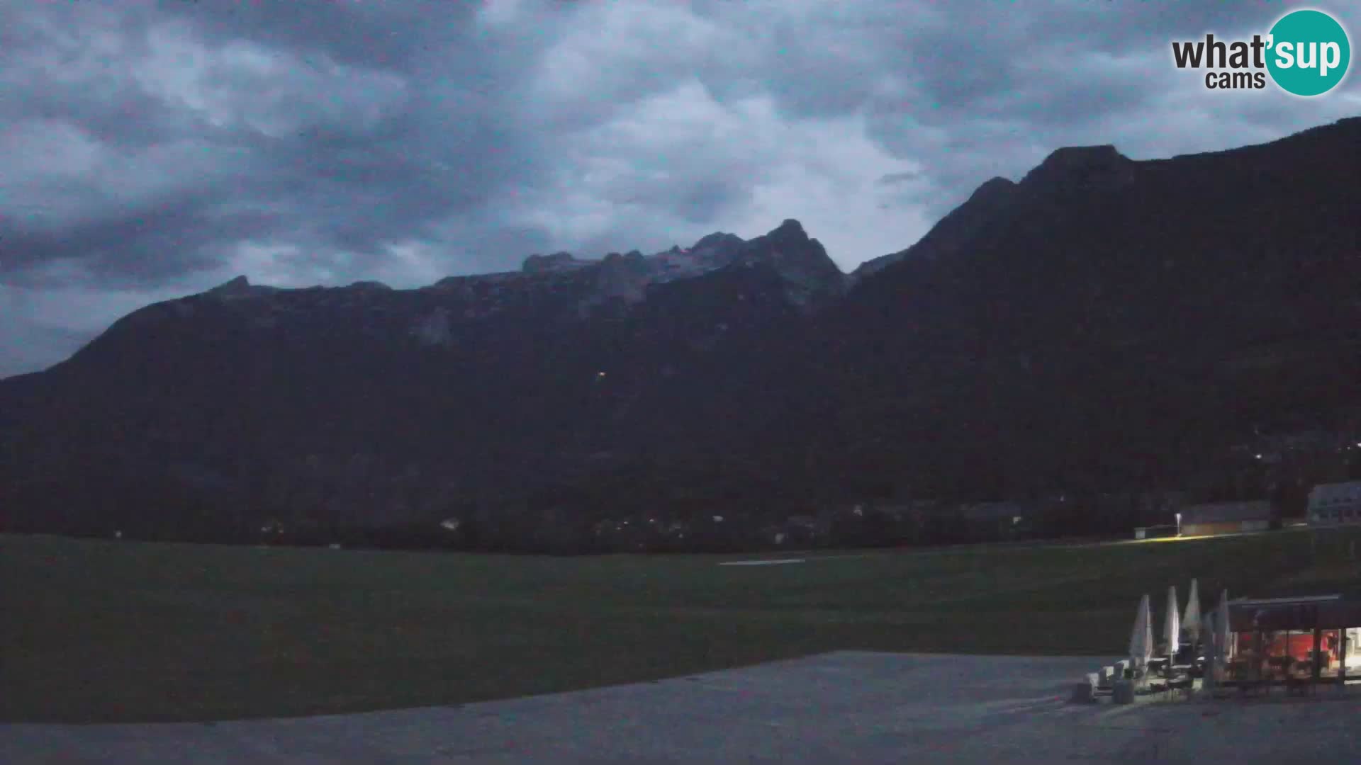 Cámara web en vivo Aeropuerto de Bovec – Vista a Kanin