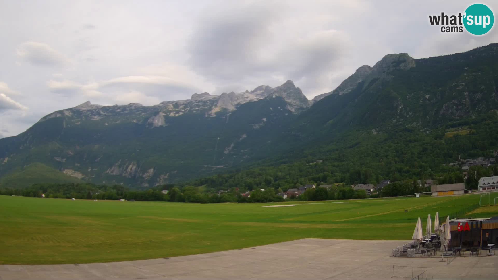 Spletna kamera letališče Bovec – pogled proti Kaninu