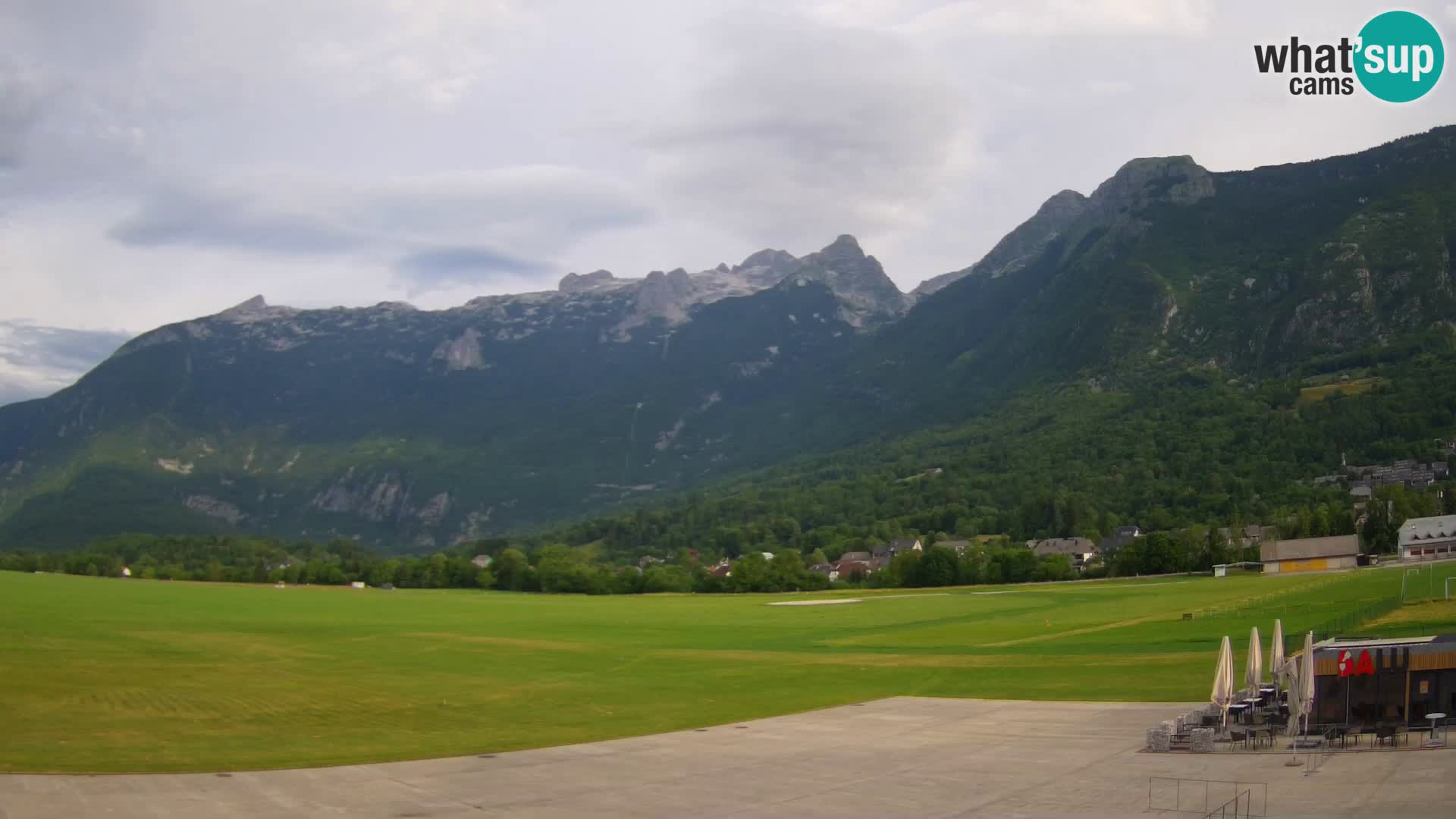 Webcam en direct Aéroport de Bovec – Vue sur Kanin