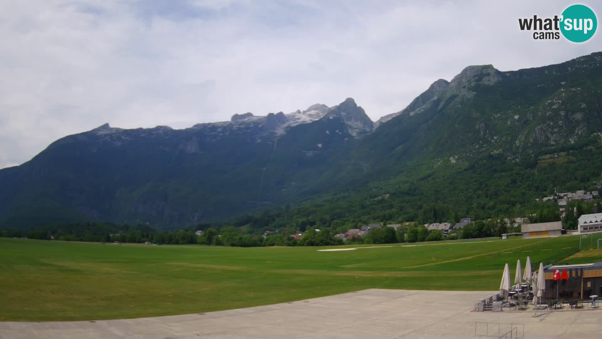 Cámara web en vivo Aeropuerto de Bovec – Vista a Kanin