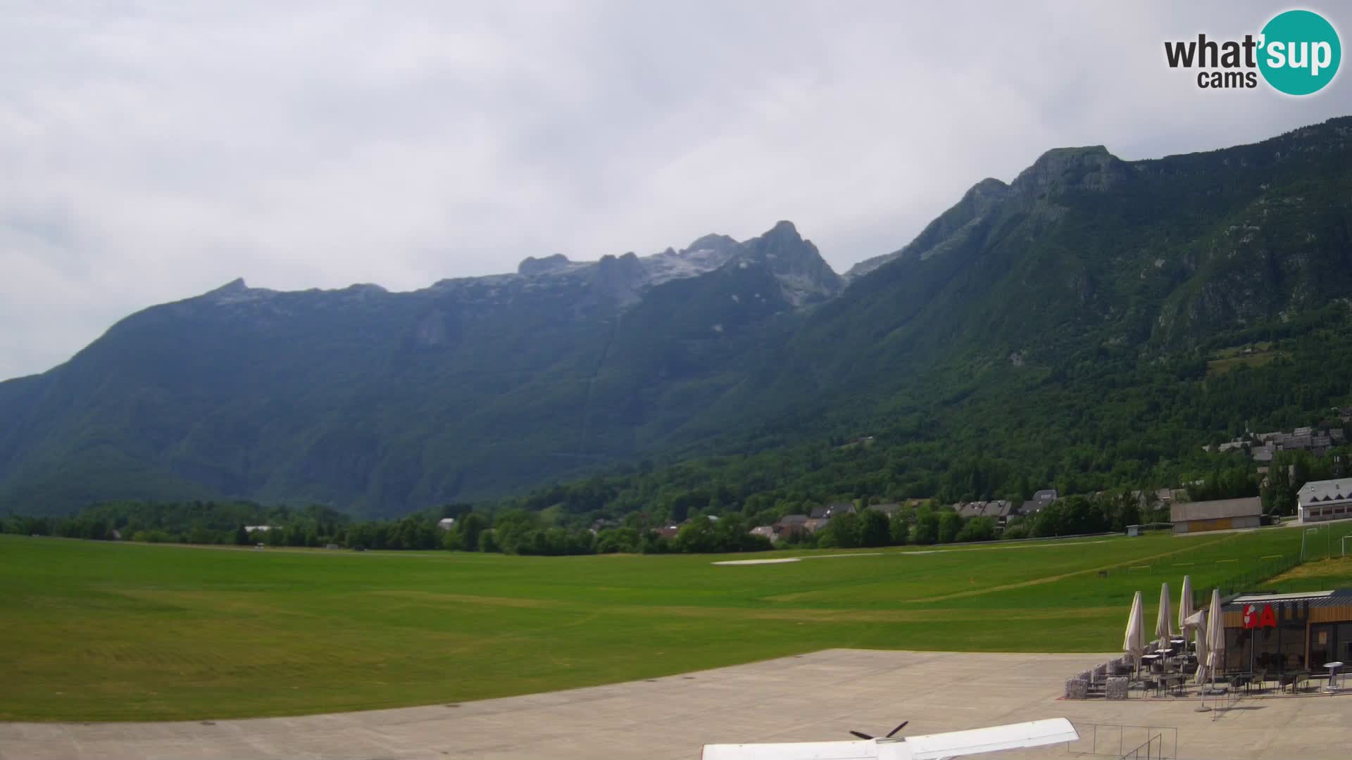 Live webcam Bovec airport – View to Kanin