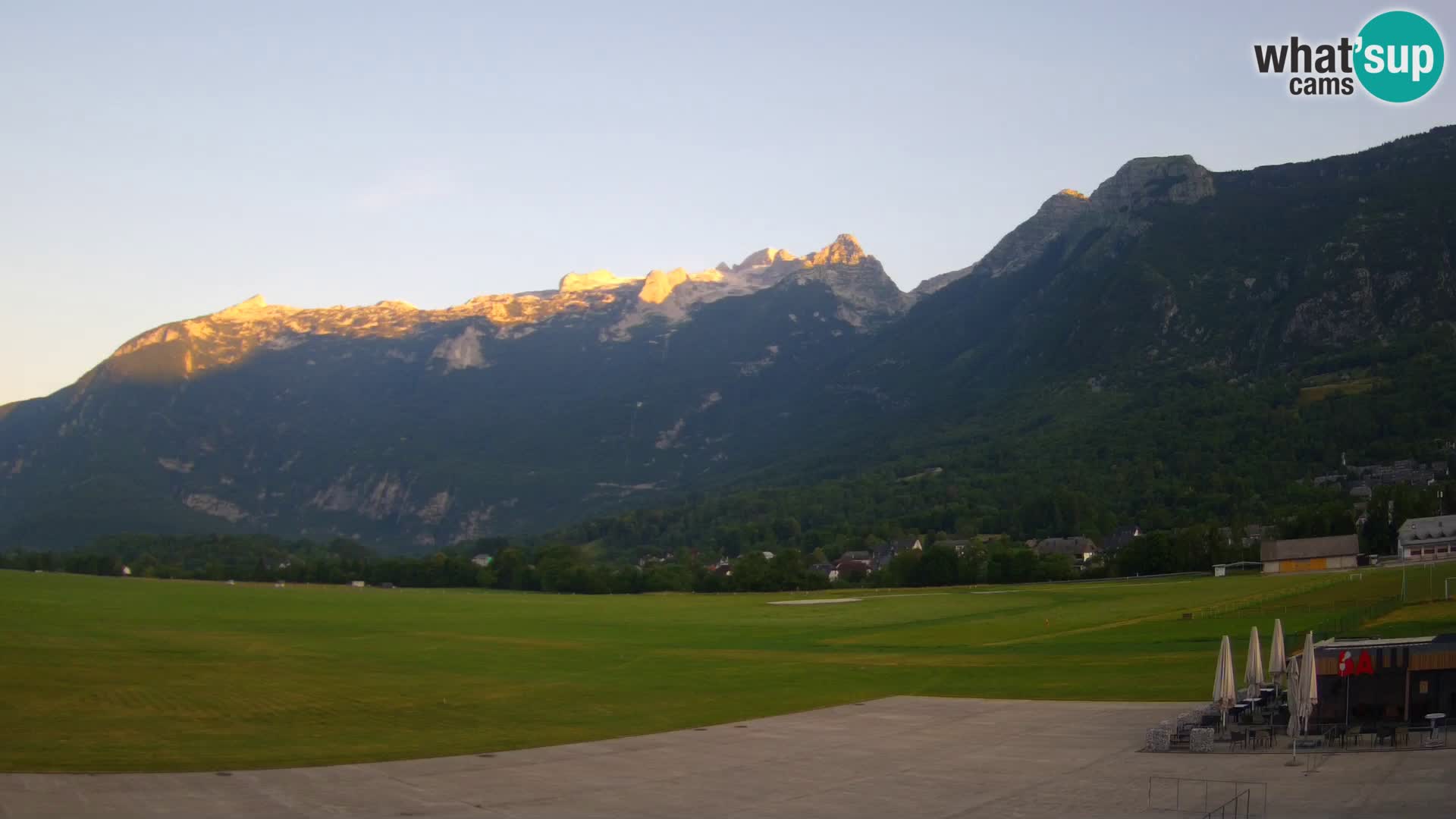 Live webcam Bovec airport – View to Kanin