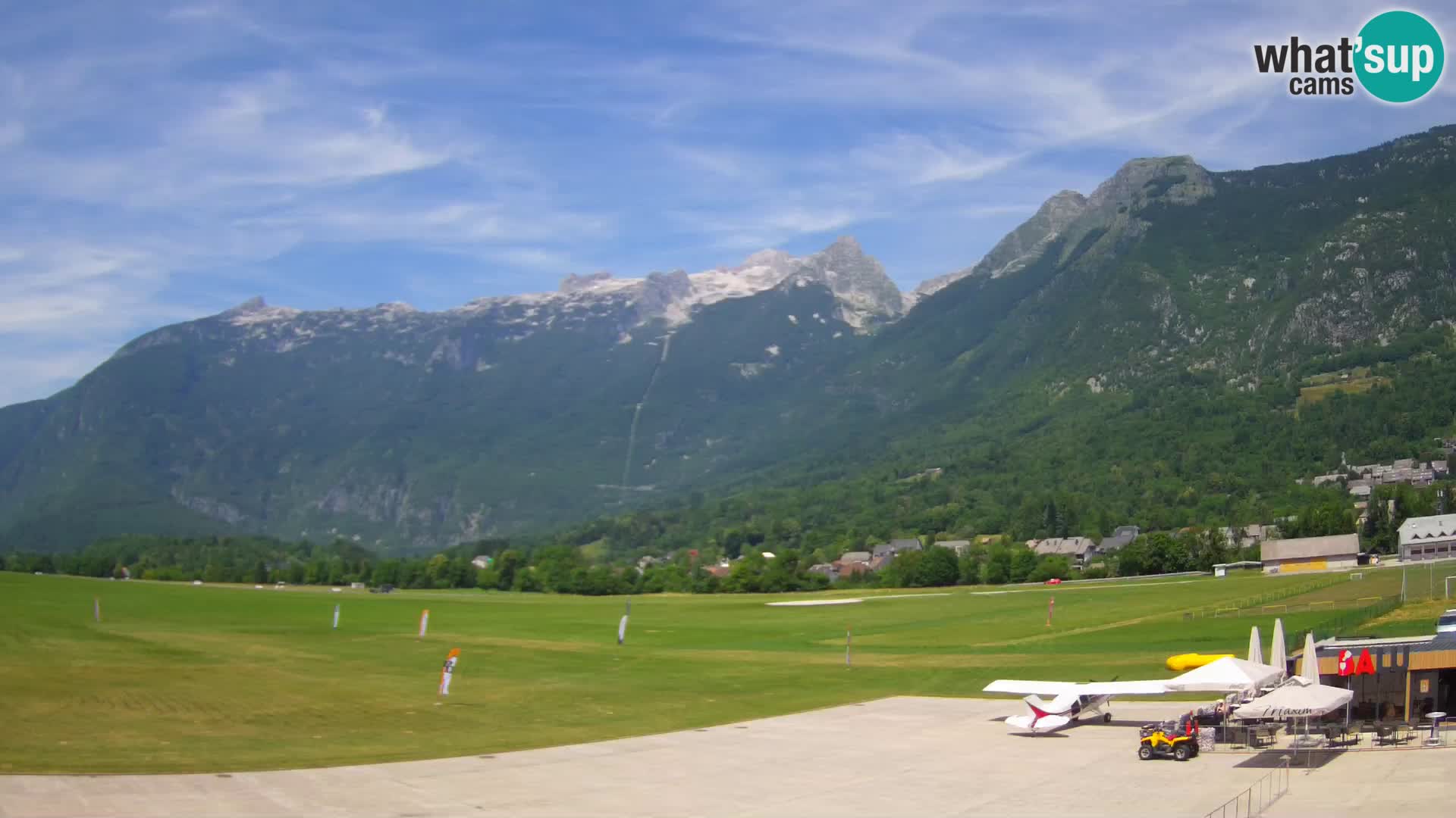 Live webcam Bovec airport – View to Kanin