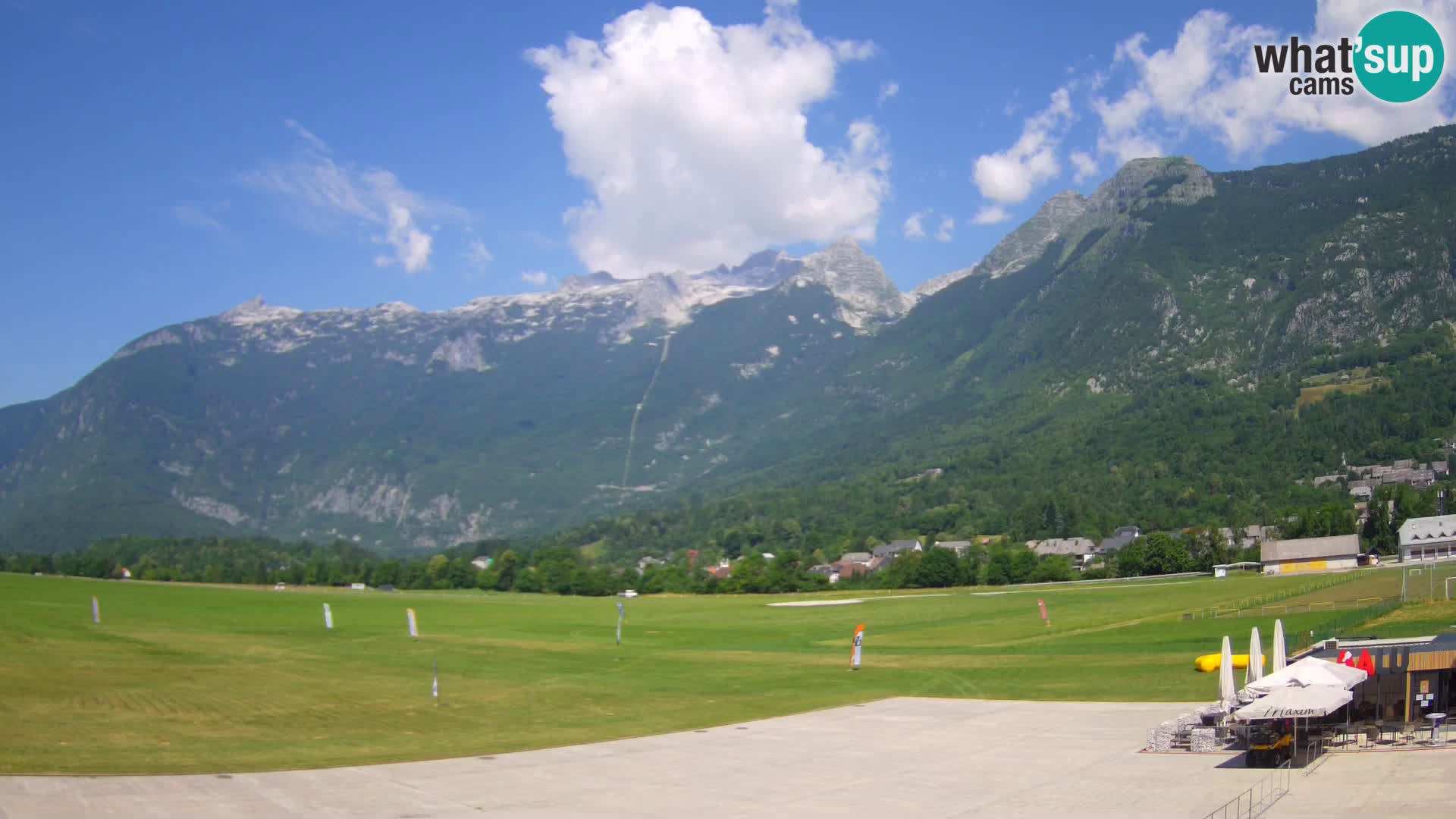 Live webcam Bovec airport – View to Kanin