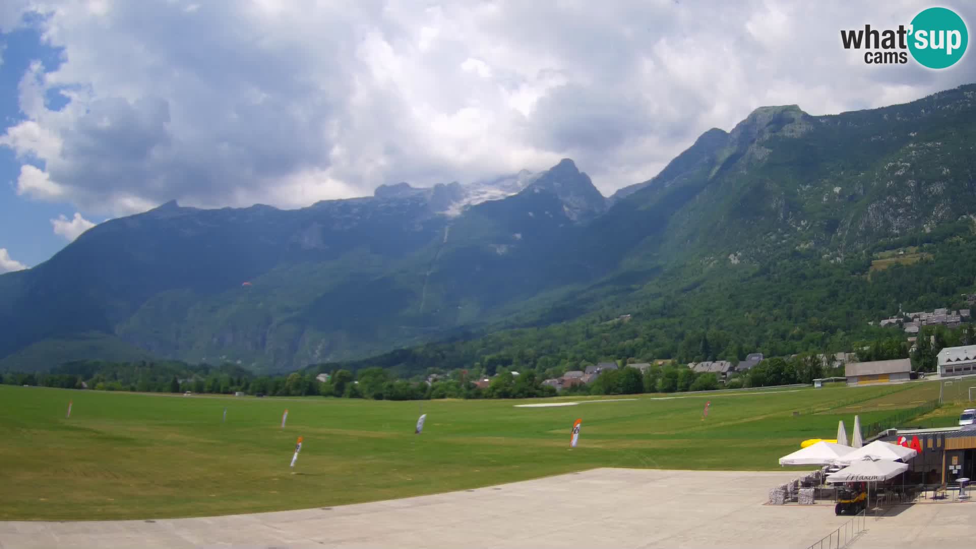 Cámara web en vivo Aeropuerto de Bovec – Vista a Kanin