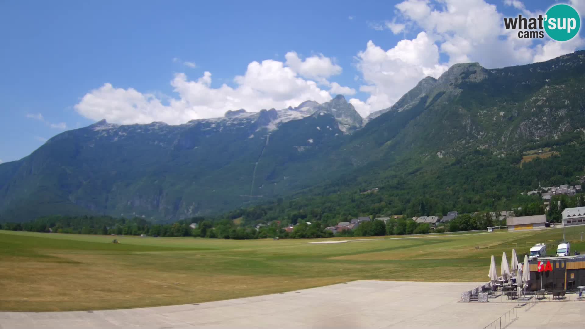 Live webcam Bovec airport – View to Kanin