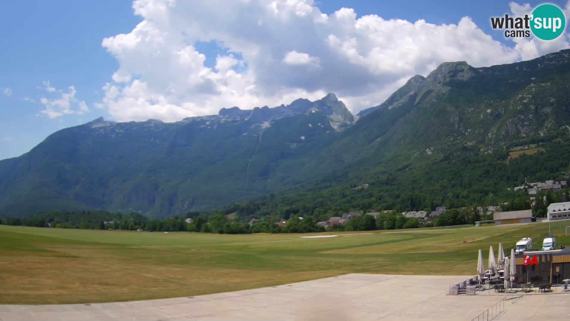 Live webcam Bovec airport – View to Kanin