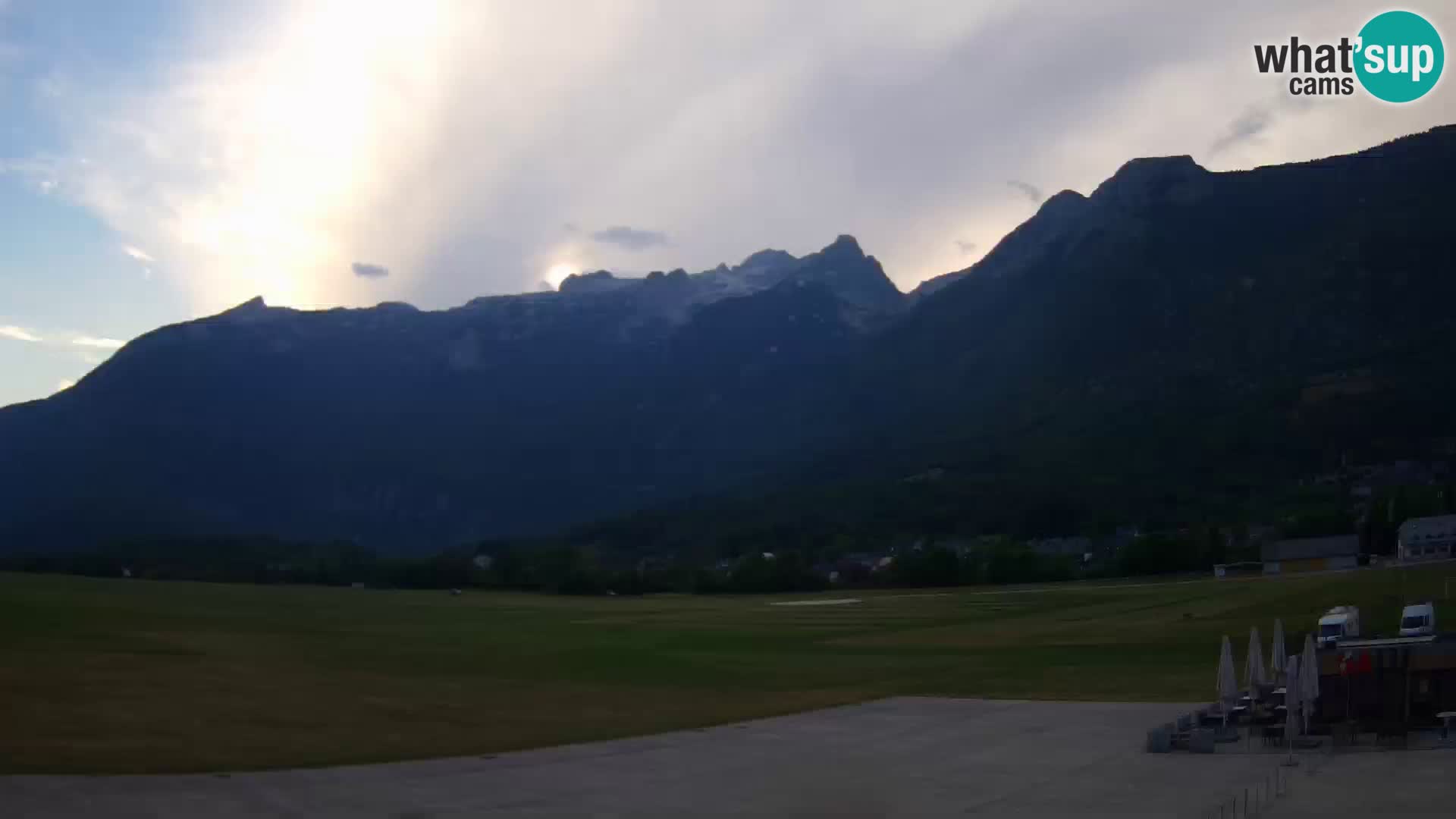 Live webcam Bovec airport – View to Kanin