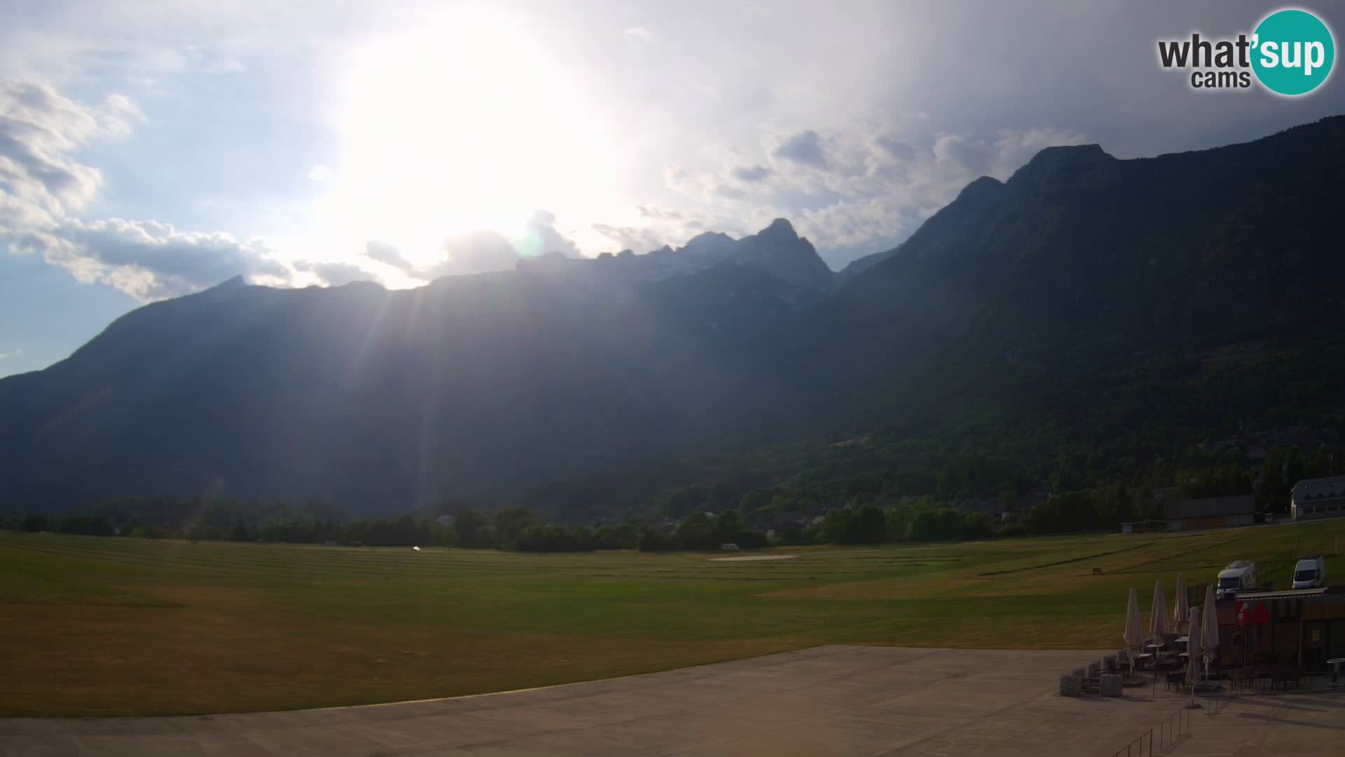 Live webcam Bovec airport – View to Kanin