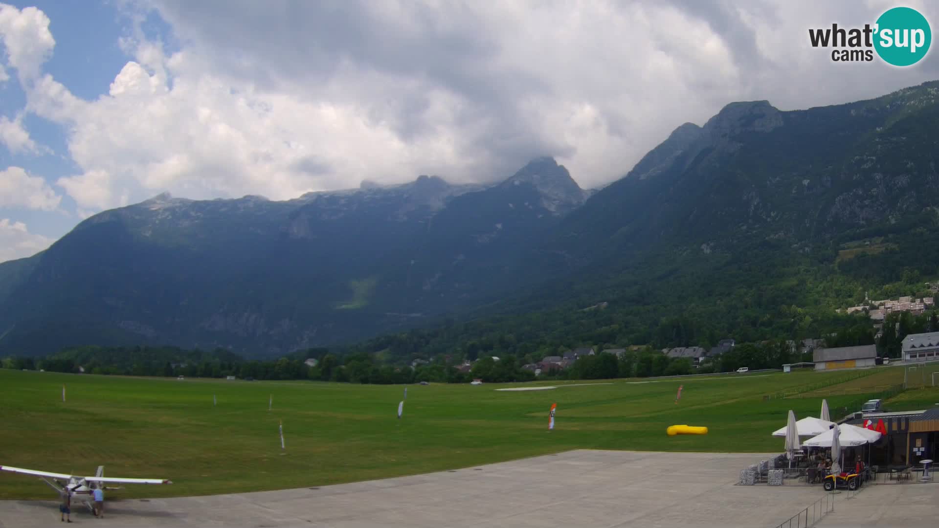 Live webcam Bovec airport – View to Kanin