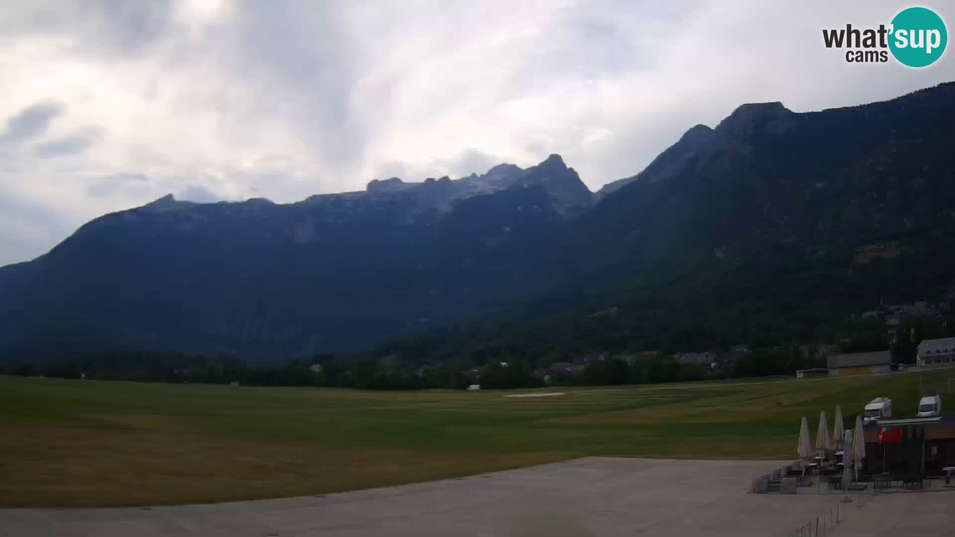 Live webcam Bovec airport – View to Kanin